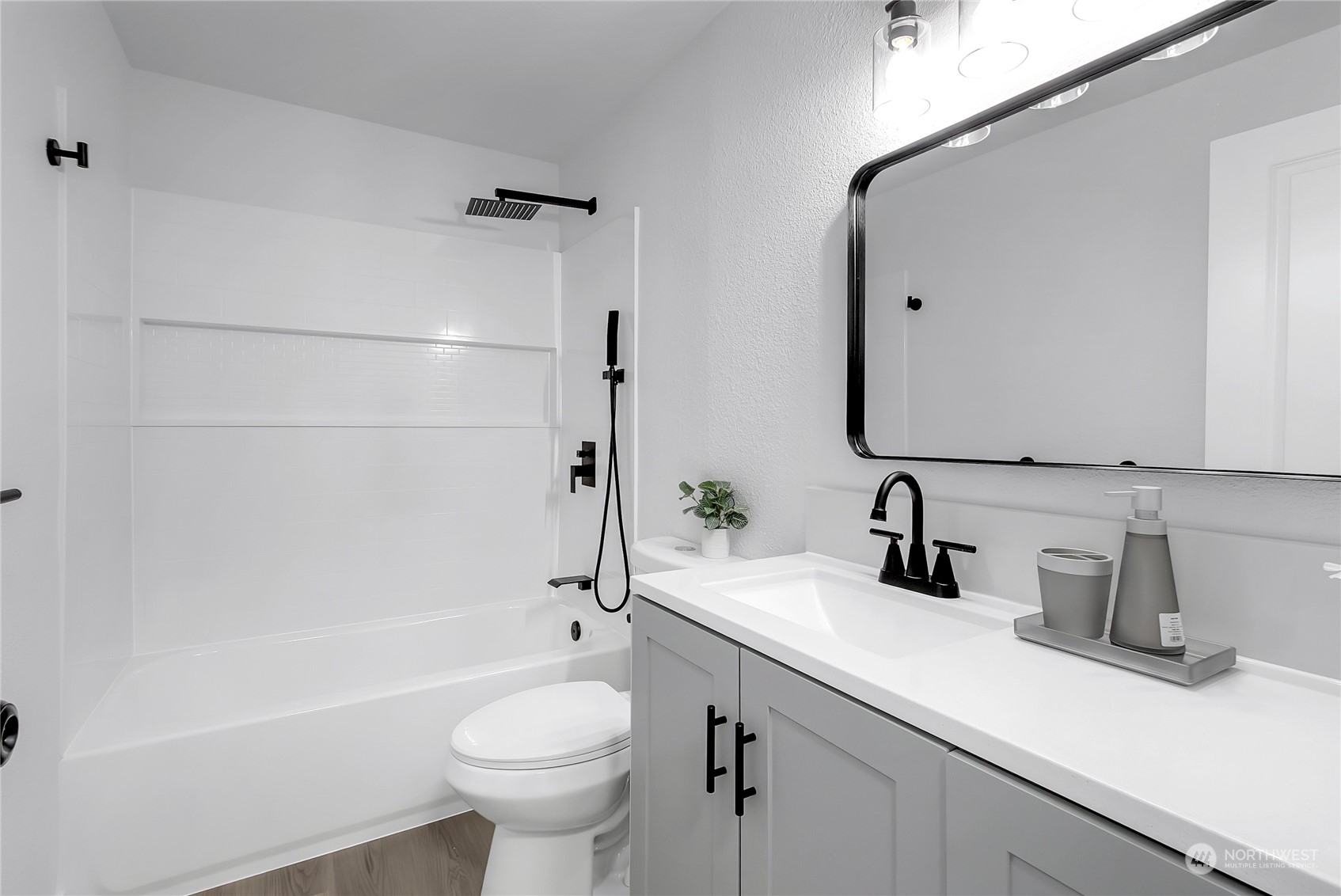 7232 S Wapato Street