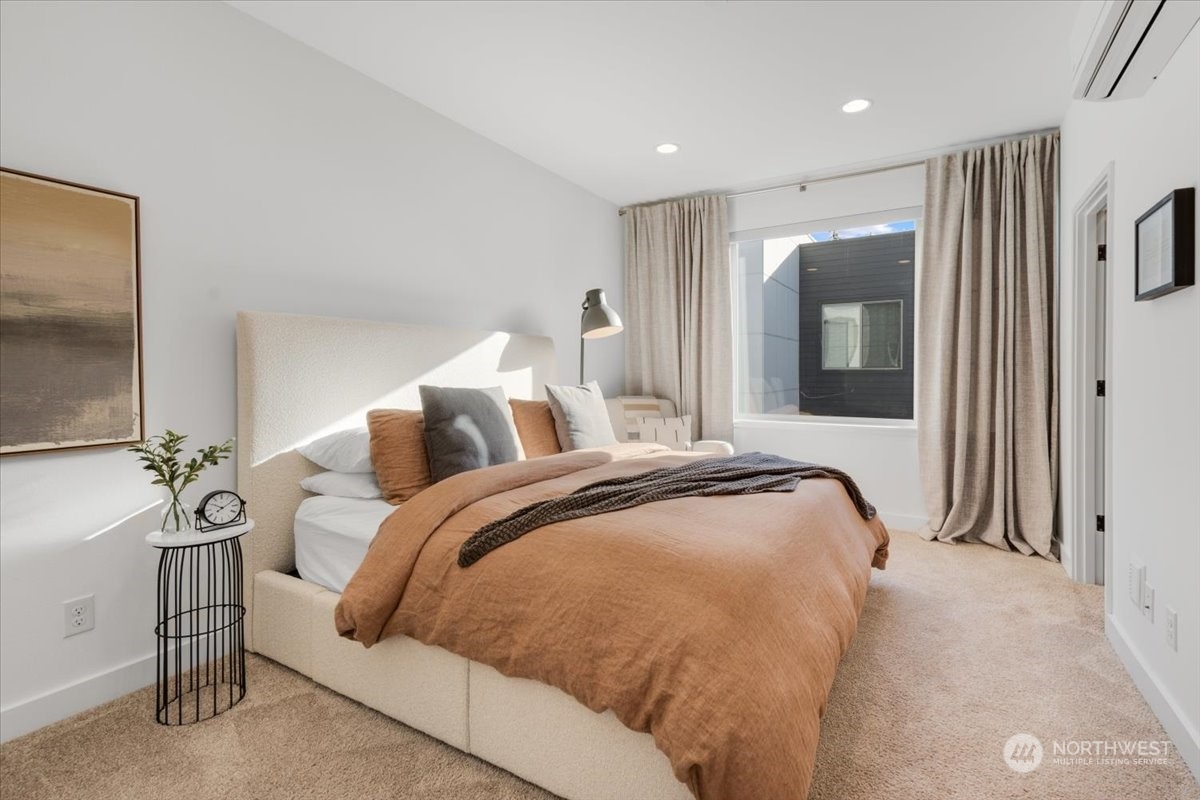 11526 117th Lane NE Unit: 5