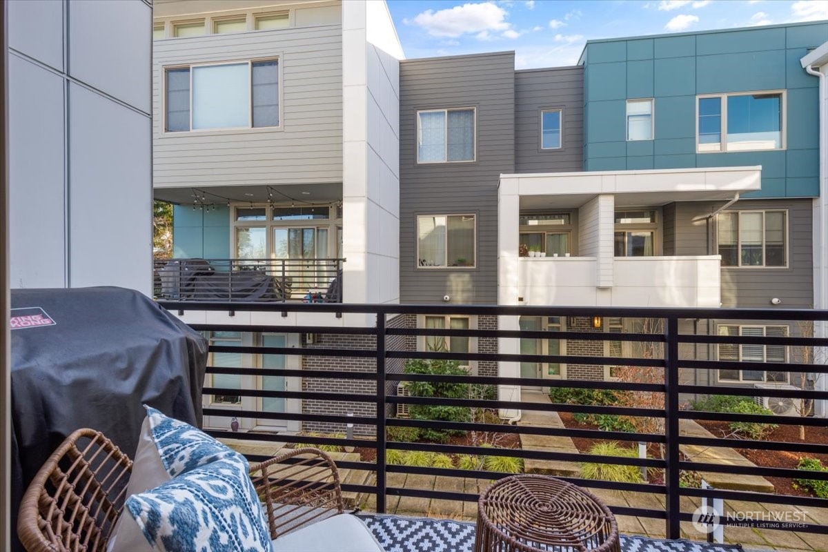 11526 117th Lane NE Unit: 5