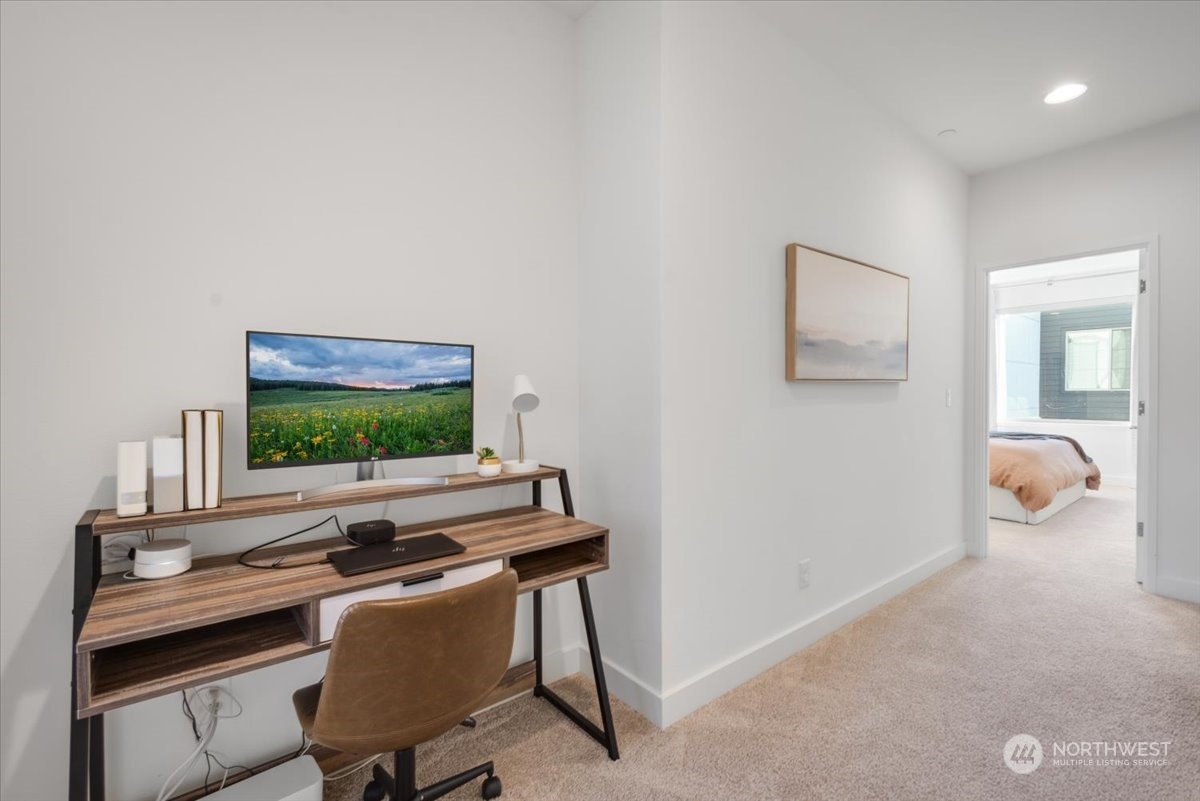 11526 117th Lane NE Unit: 5