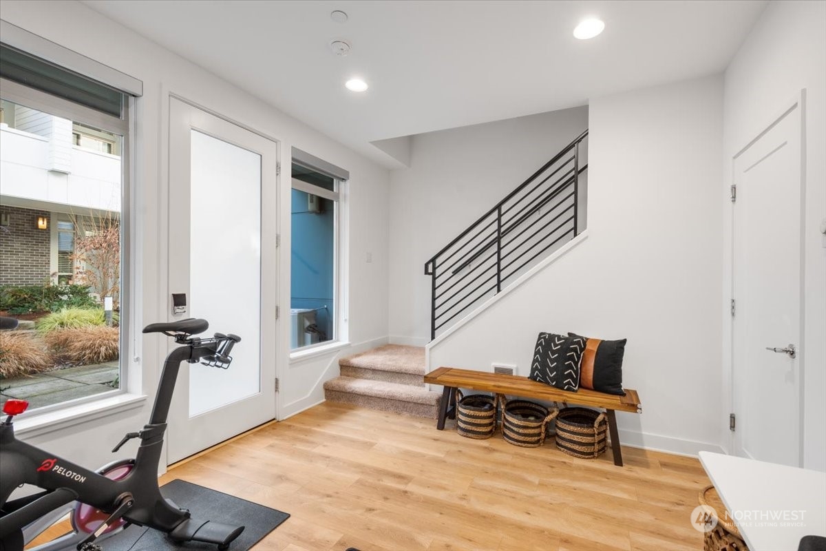 11526 117th Lane NE Unit: 5