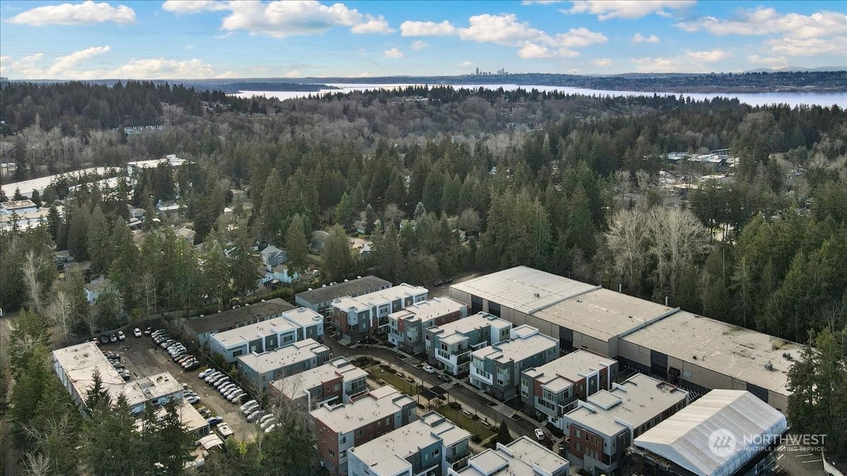 11526 117th Lane NE Unit: 5