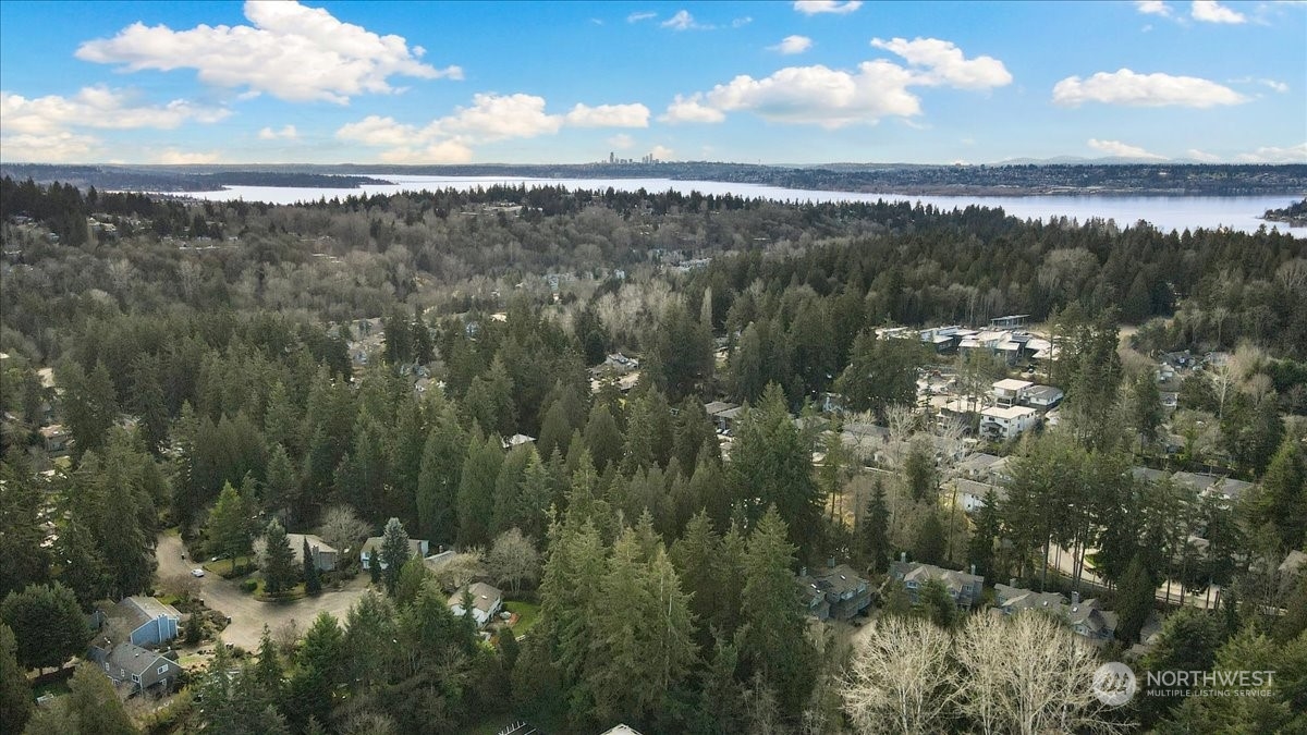 11526 117th Lane NE Unit: 5