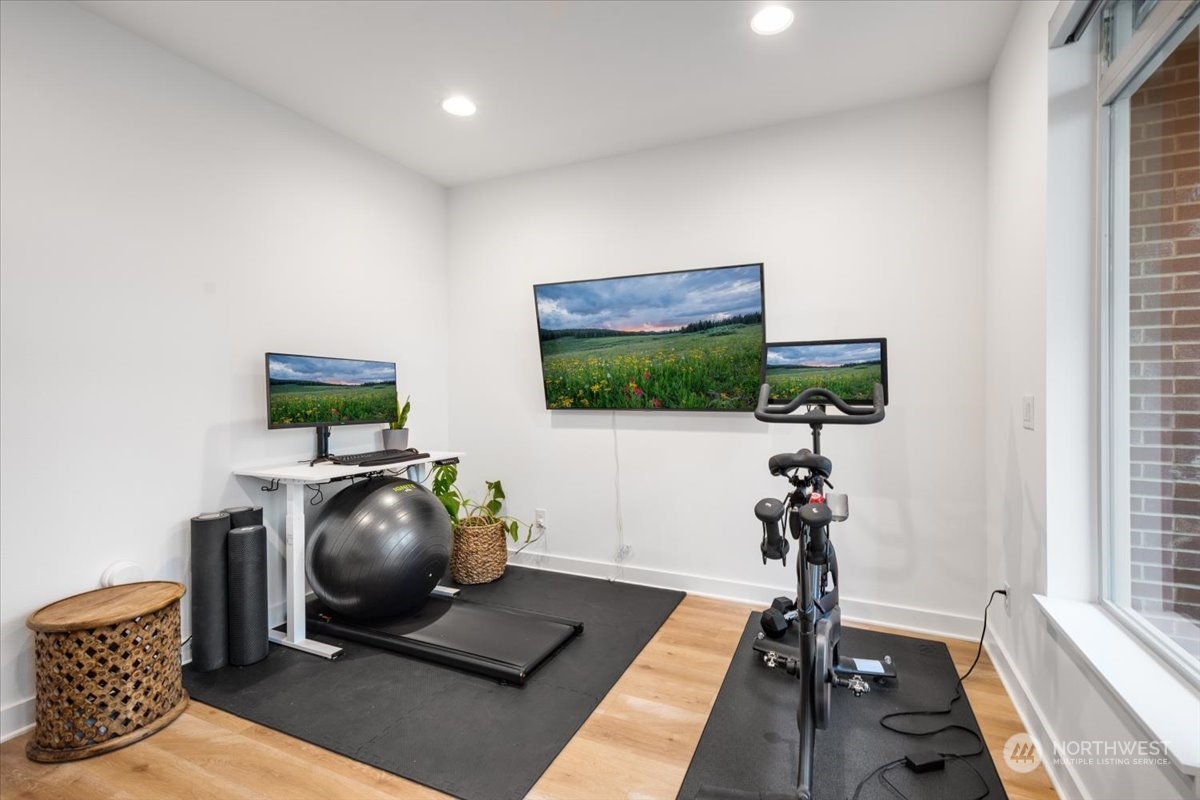 11526 117th Lane NE Unit: 5