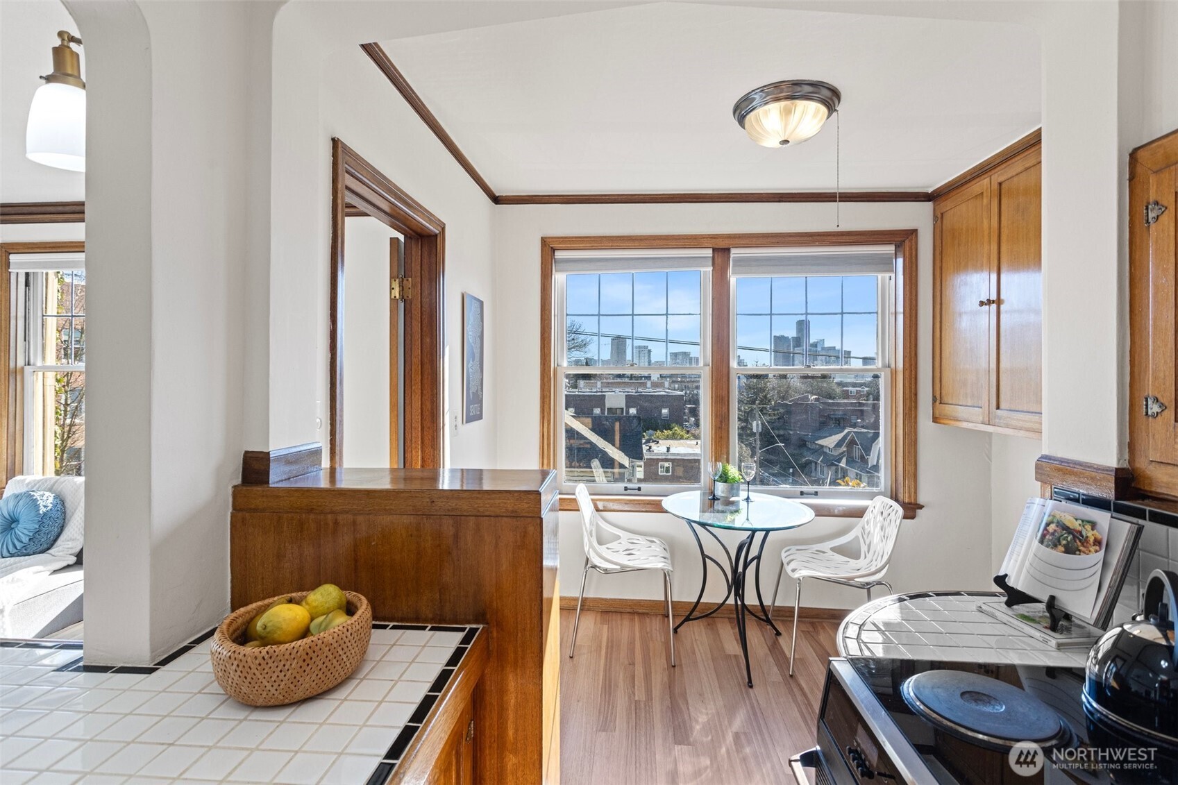 400 Boylston Avenue E Unit: 402