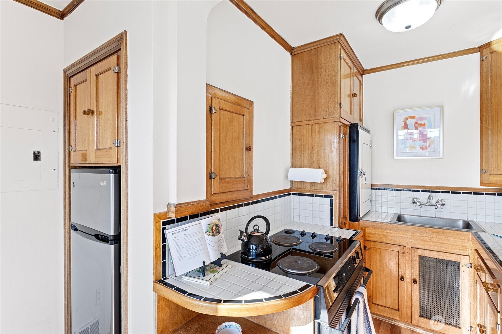 400 Boylston Avenue E Unit: 402