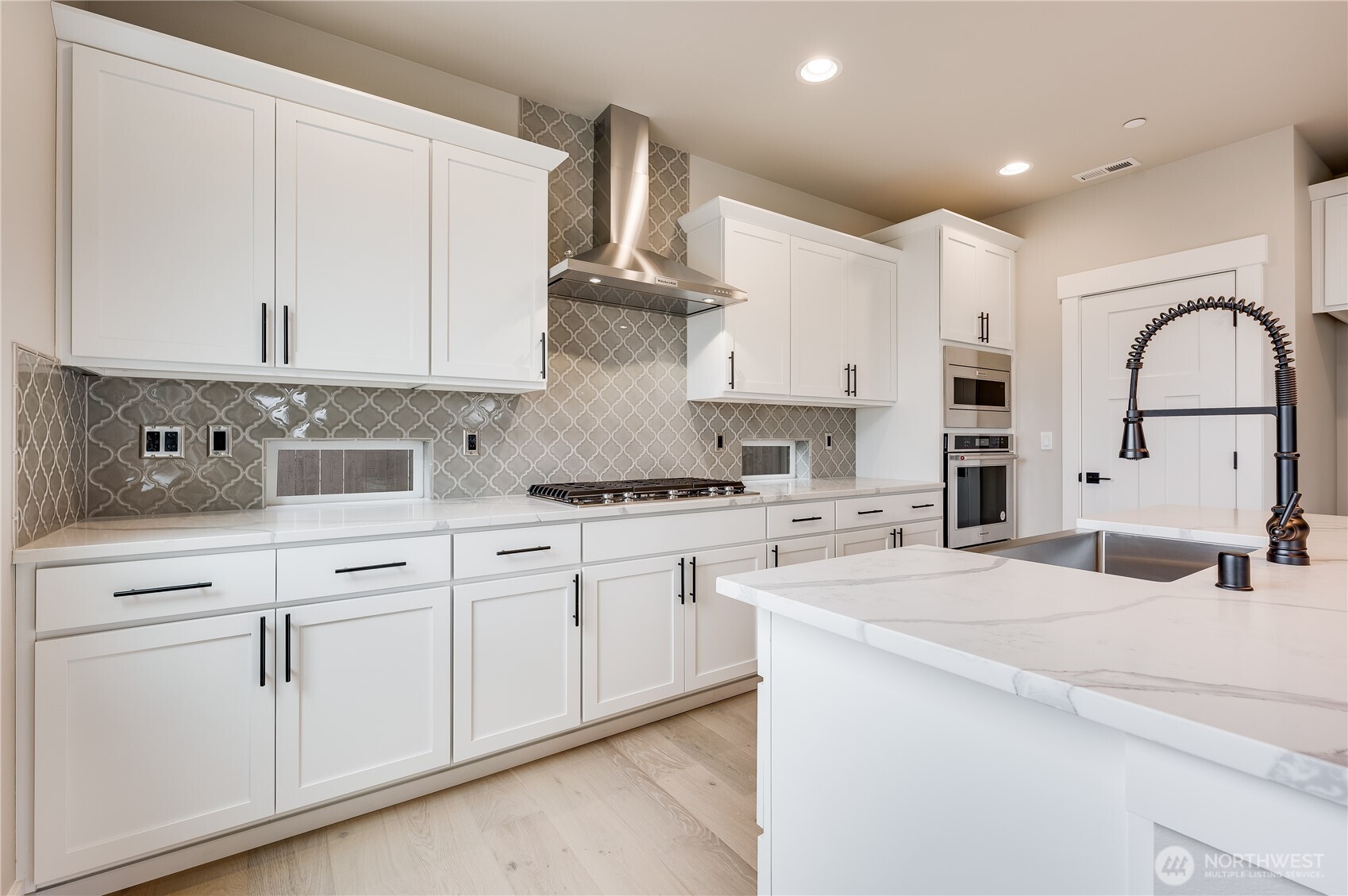 20214 125th Avenue NE Unit: SM2-06