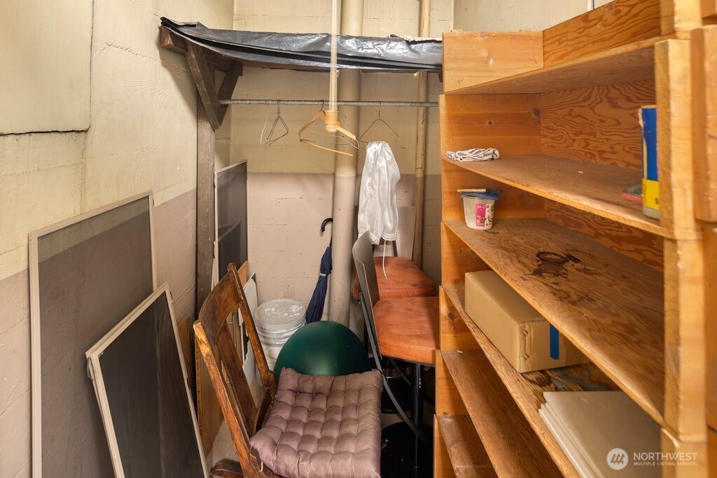 515 W Olympic Place Unit: 208