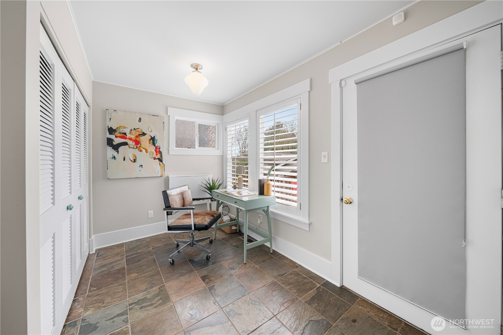 4021 Evanston Avenue N