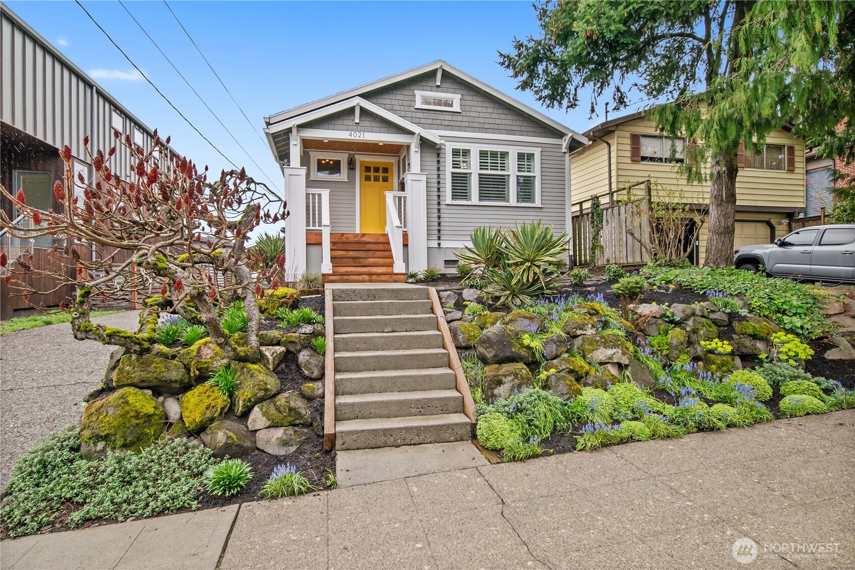 4021 Evanston Avenue N