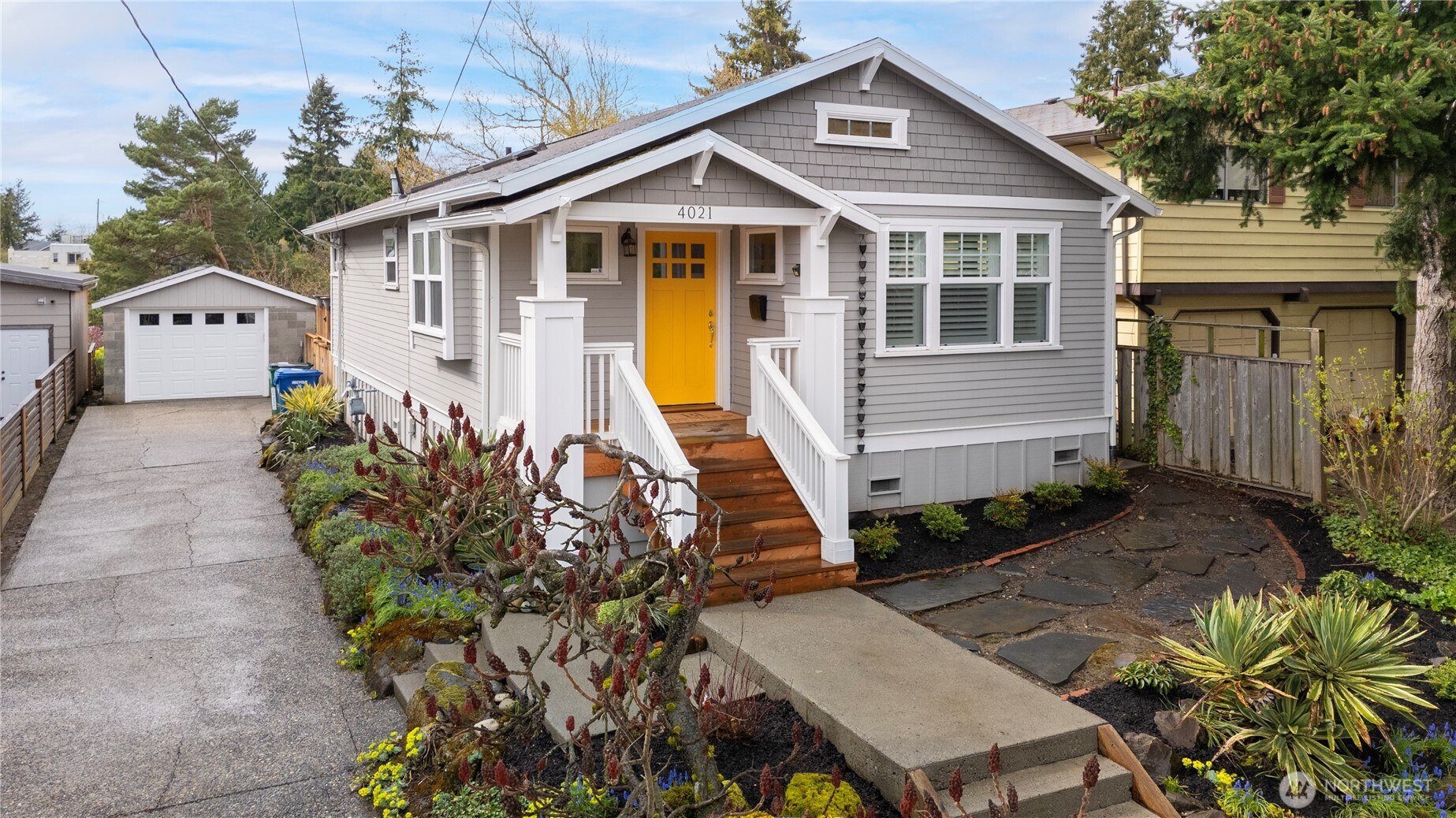 4021 Evanston Avenue N