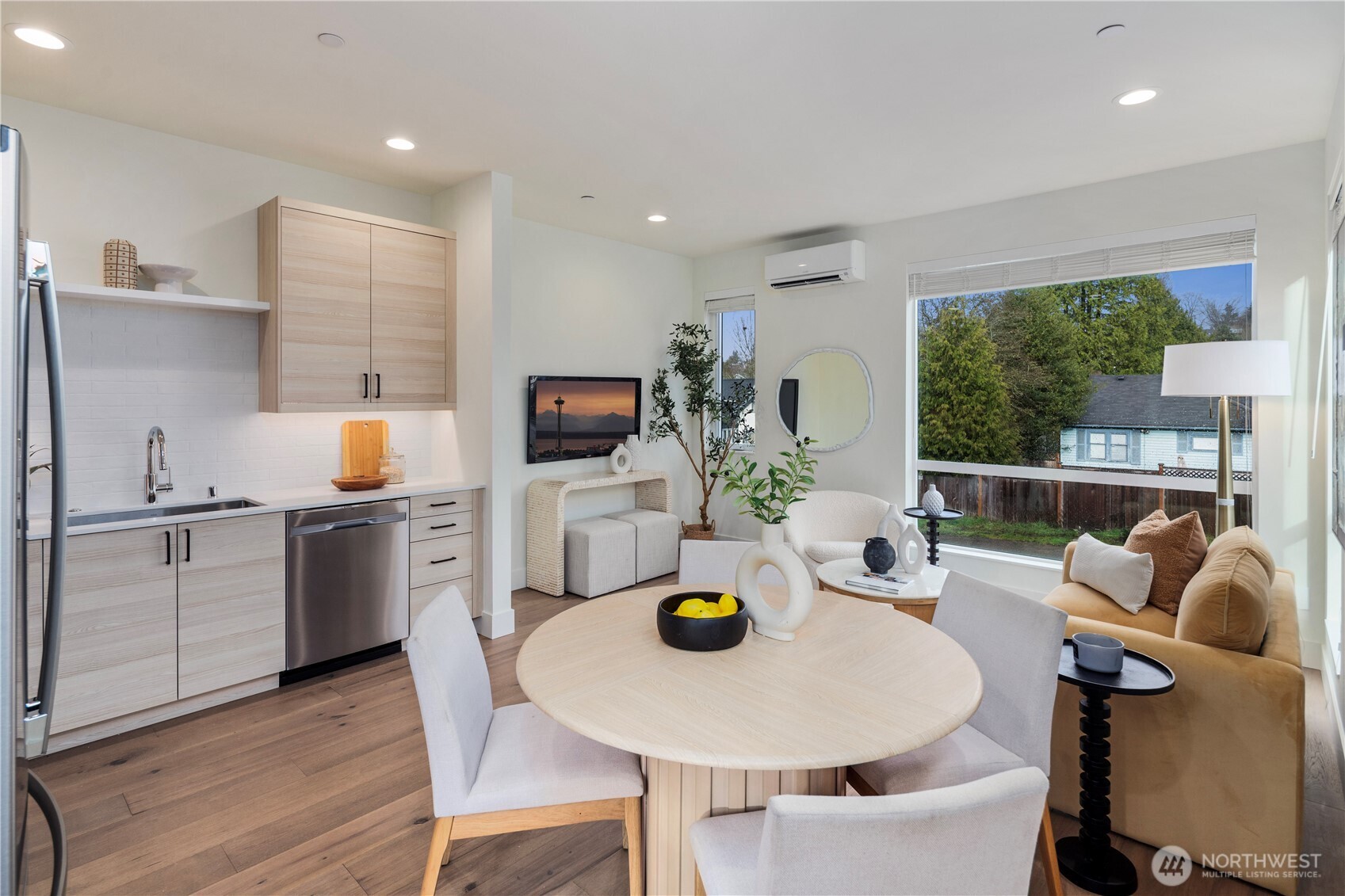 932 27th Avenue Unit: B