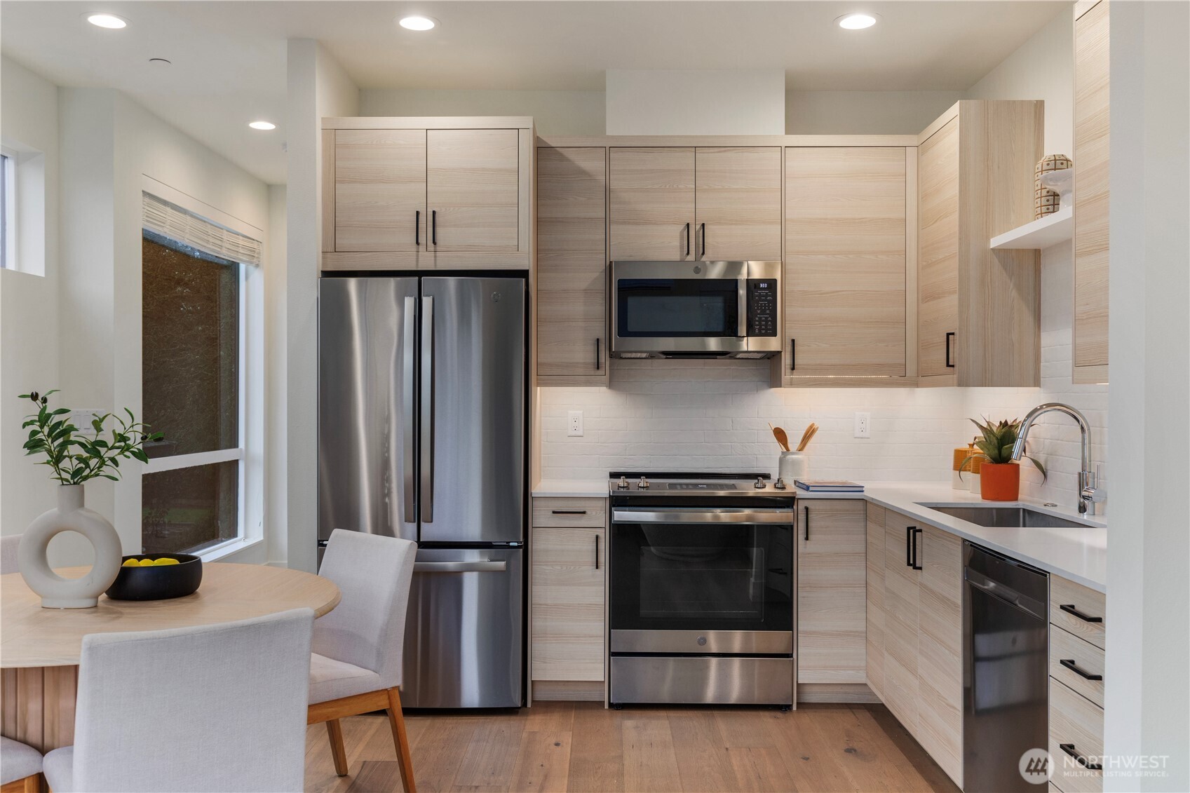 932 27th Avenue Unit: B