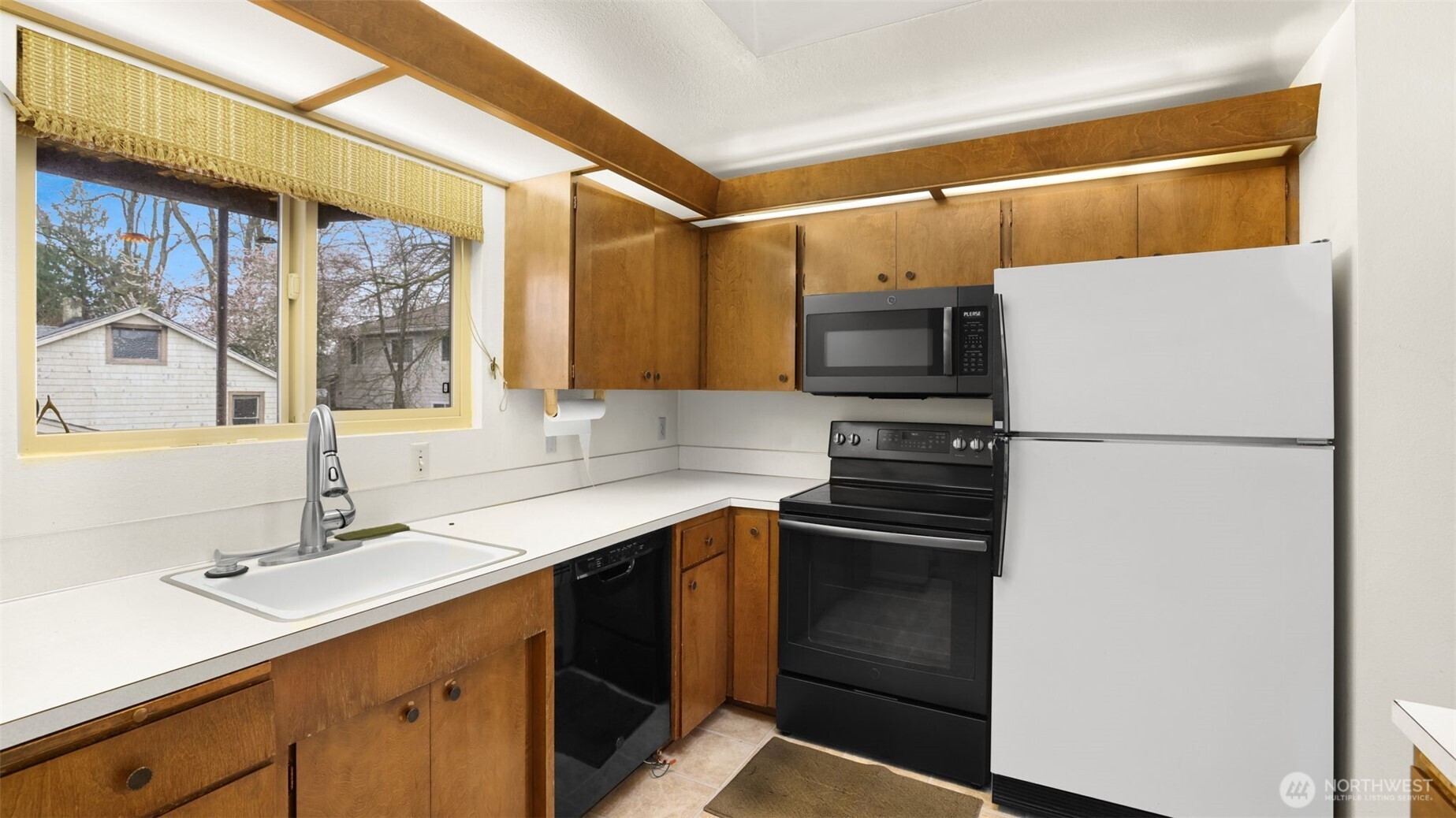 15824 13th Avenue SW