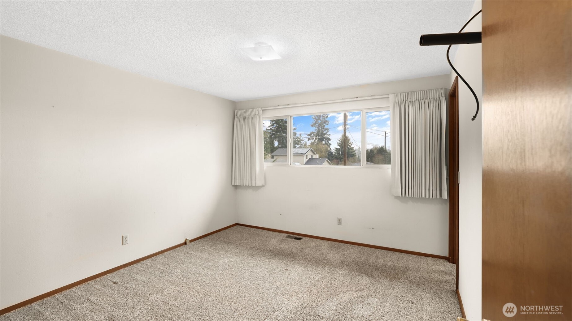 15824 13th Avenue SW