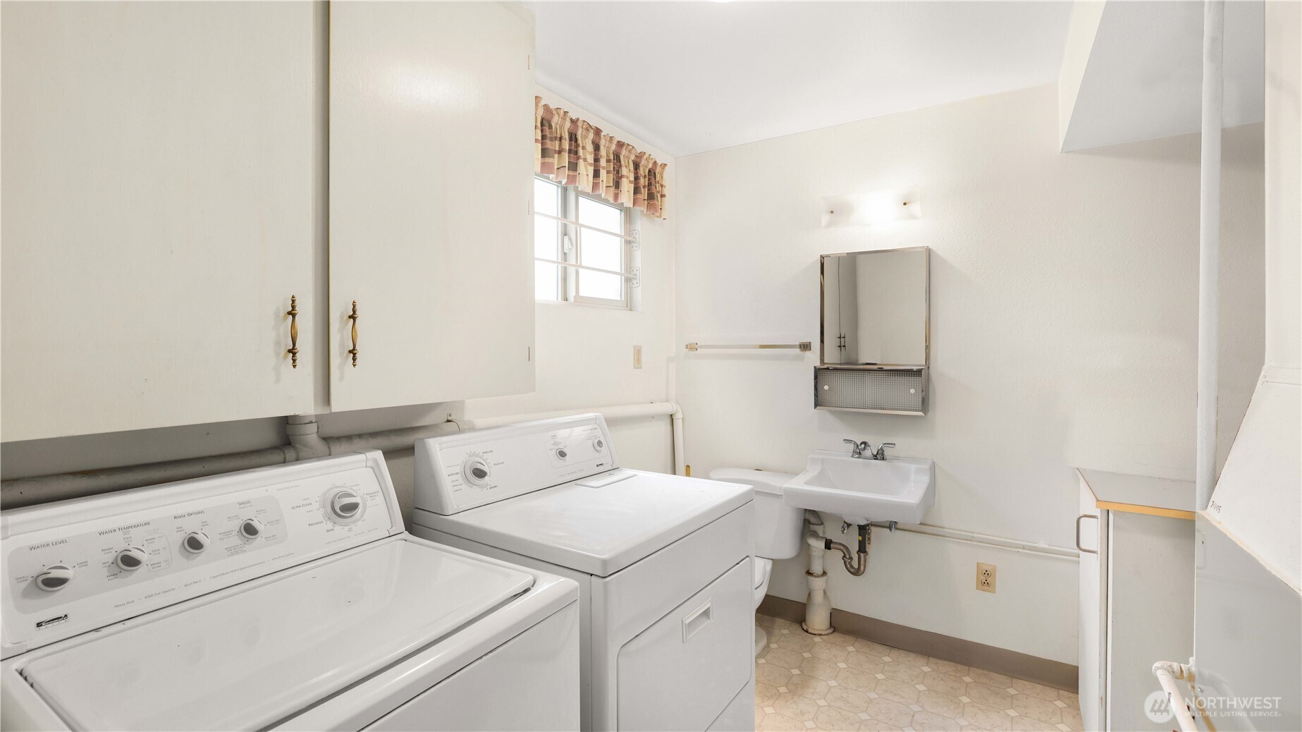 15824 13th Avenue SW