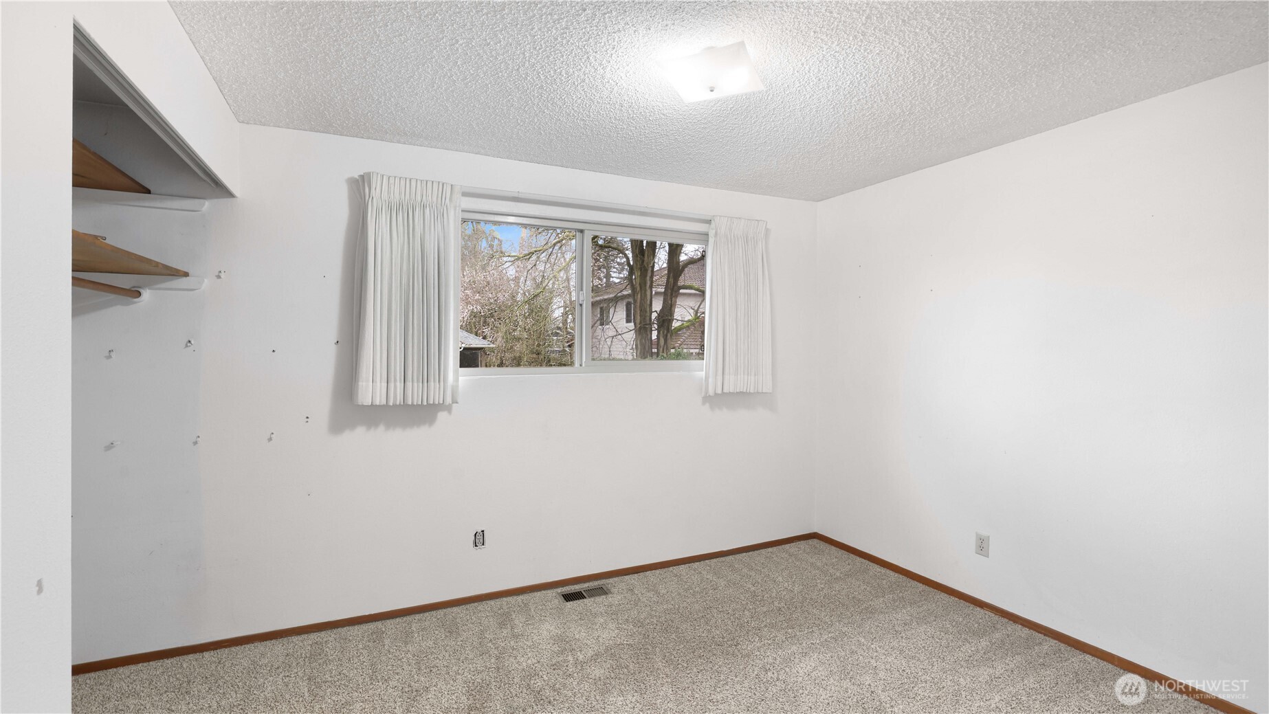 15824 13th Avenue SW