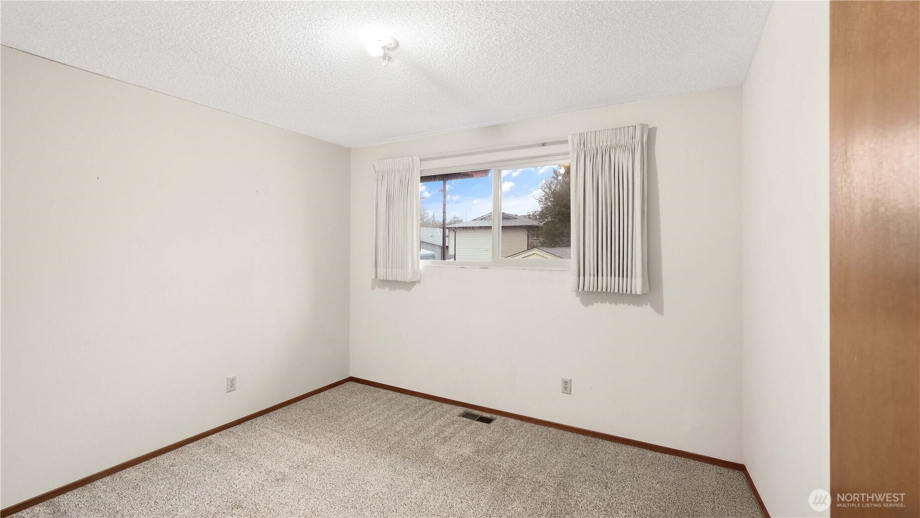 15824 13th Avenue SW