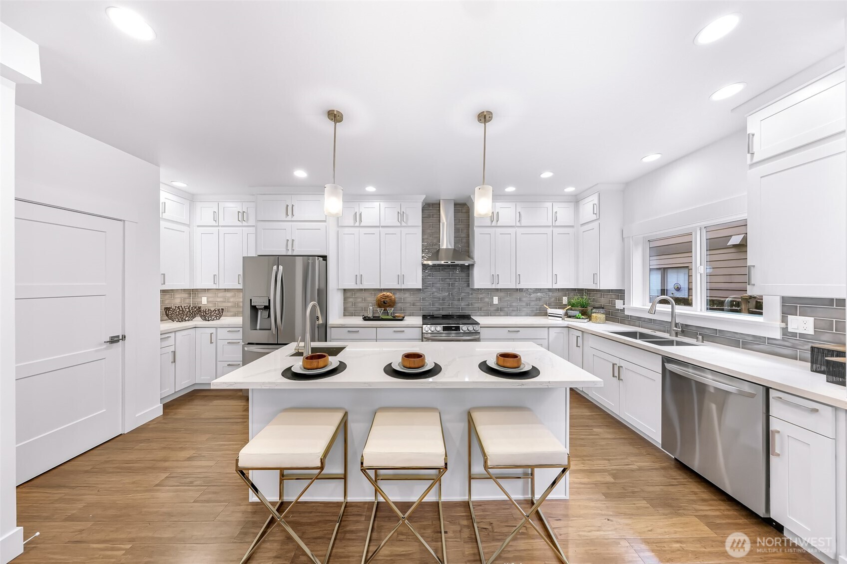 13726 Densmore Avenue N