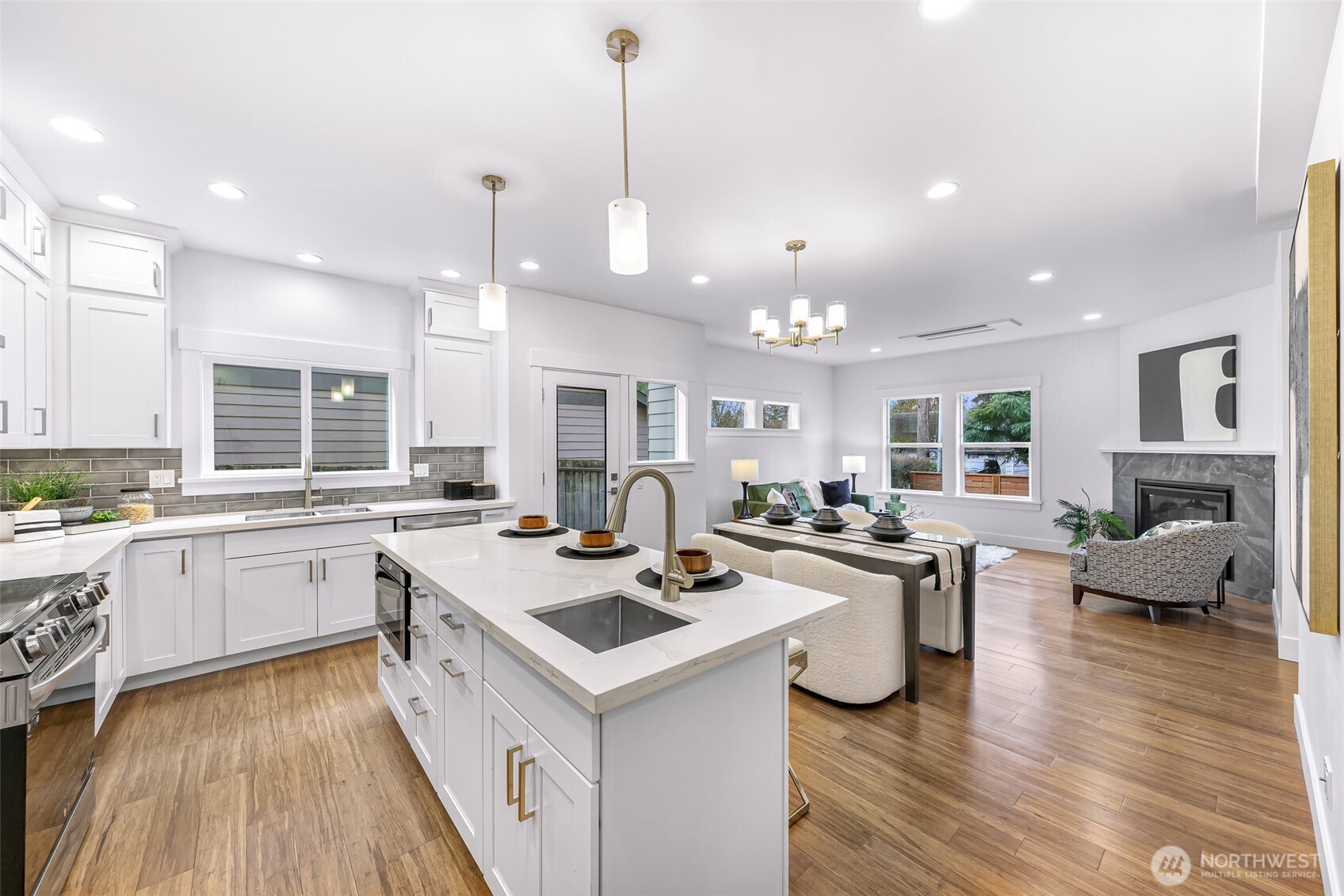 13726 Densmore Avenue N