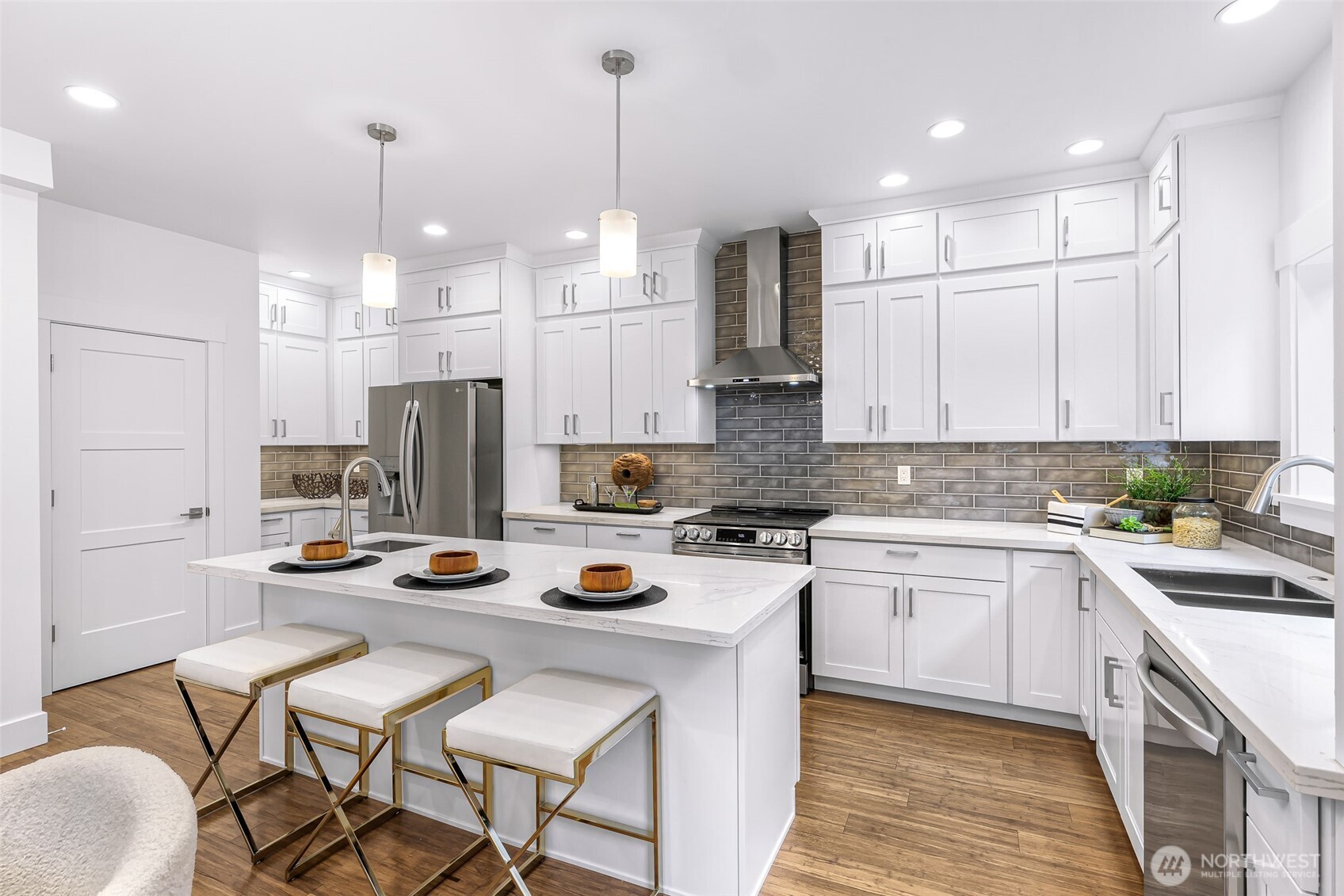 13726 Densmore Avenue N