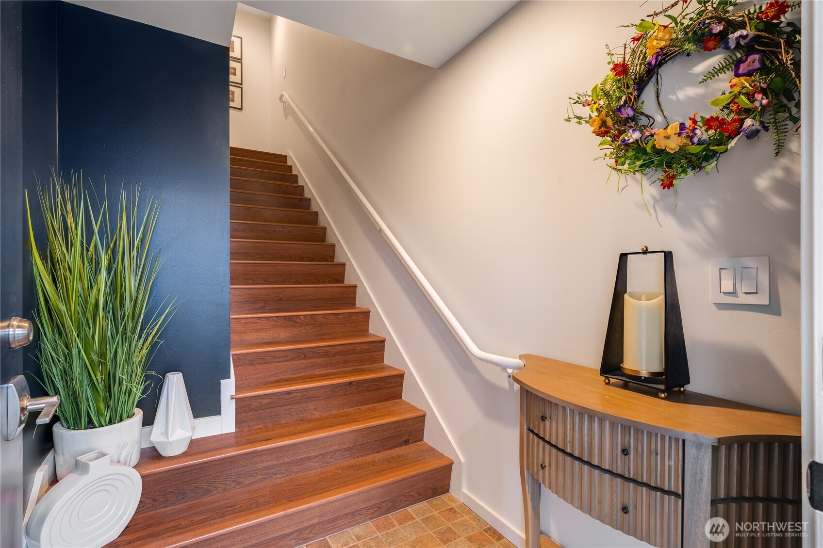 2410 Aurora Avenue N Unit: 107