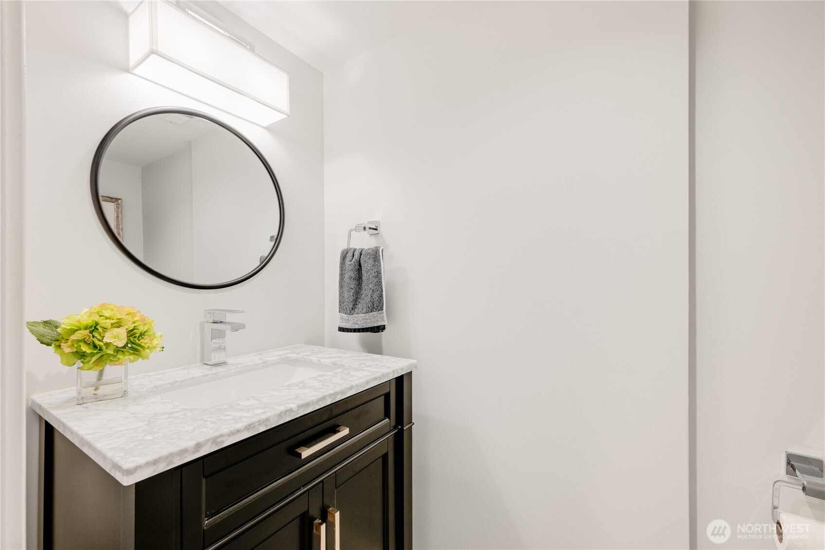 2410 Aurora Avenue N Unit: 107