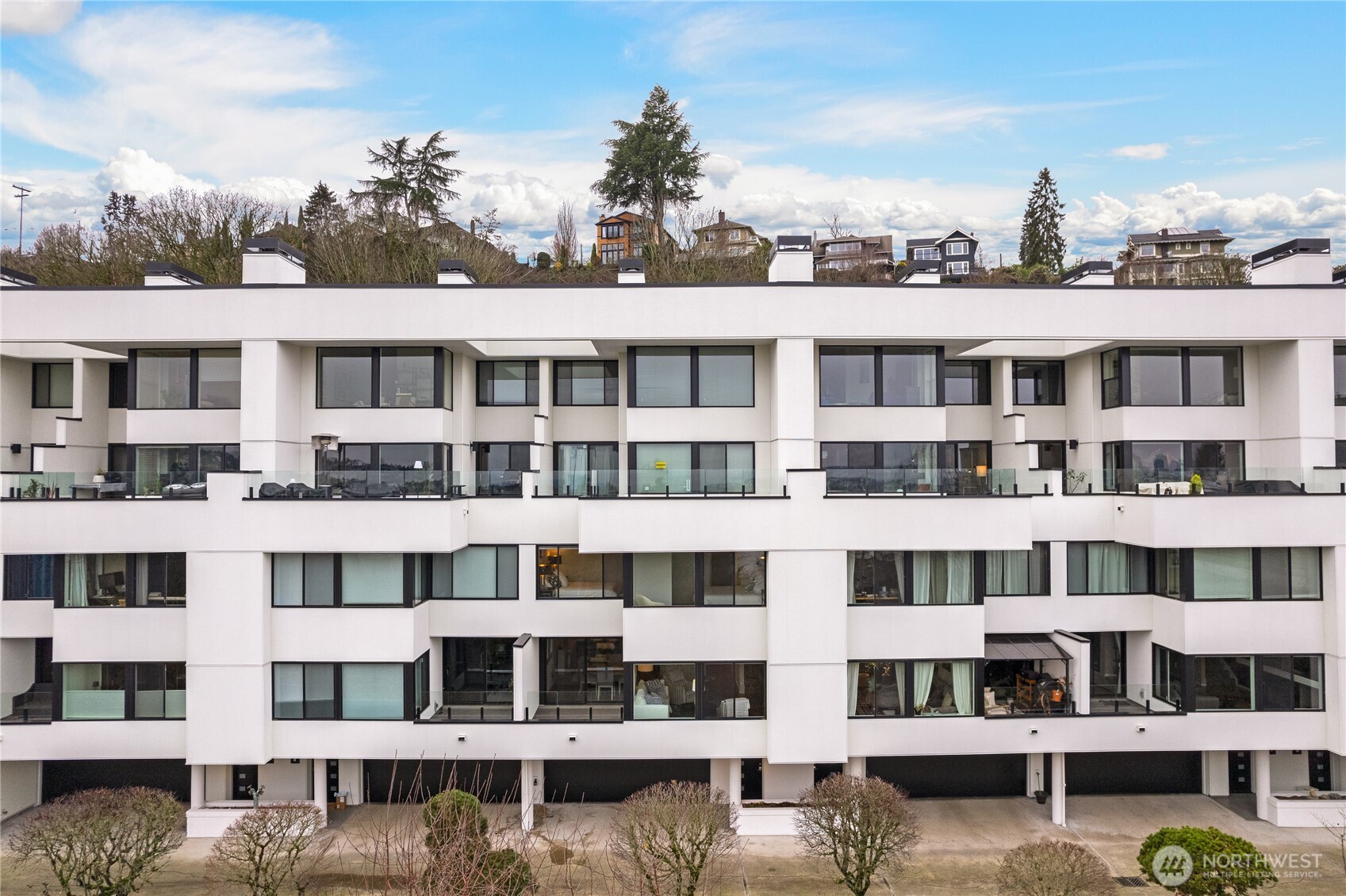 2410 Aurora Avenue N Unit: 107