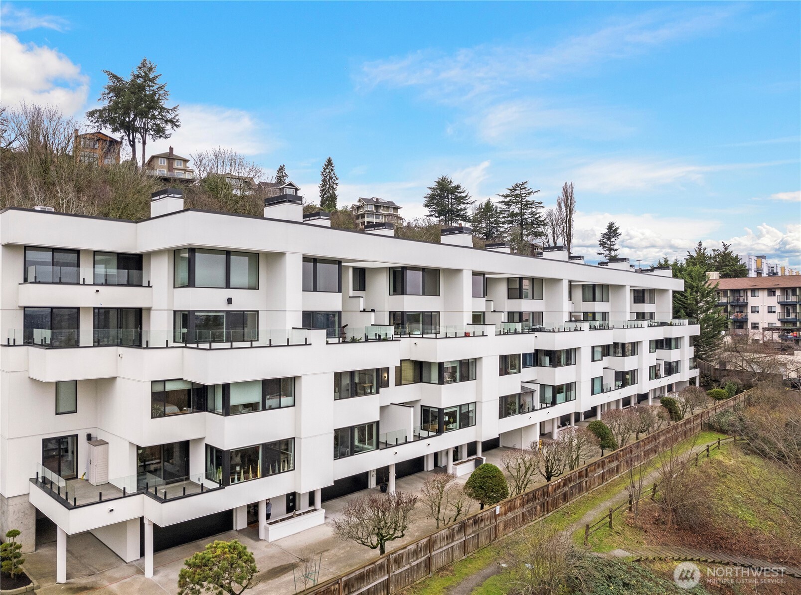 2410 Aurora Avenue N Unit: 107