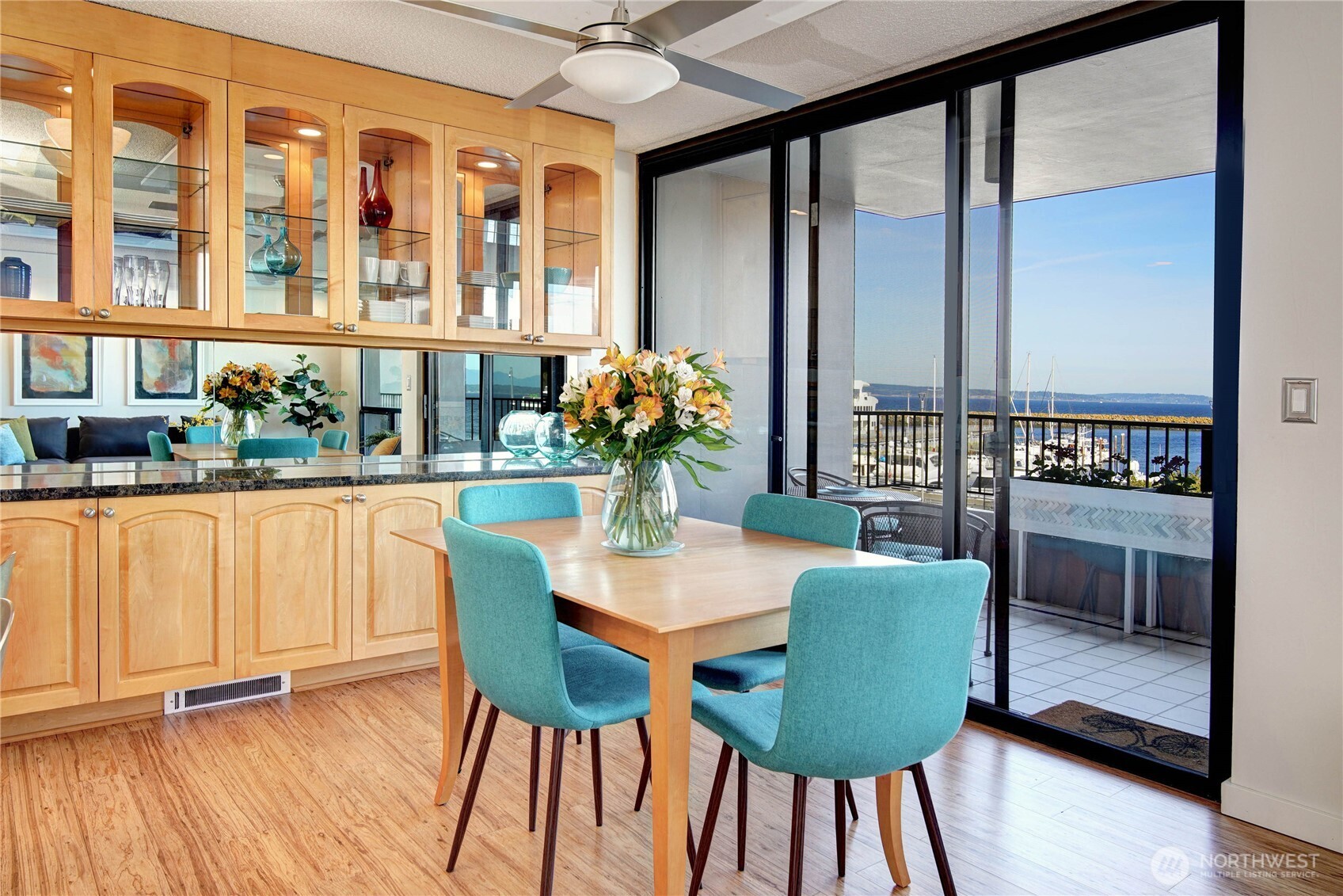 6533 Seaview Avenue NW Unit: A305