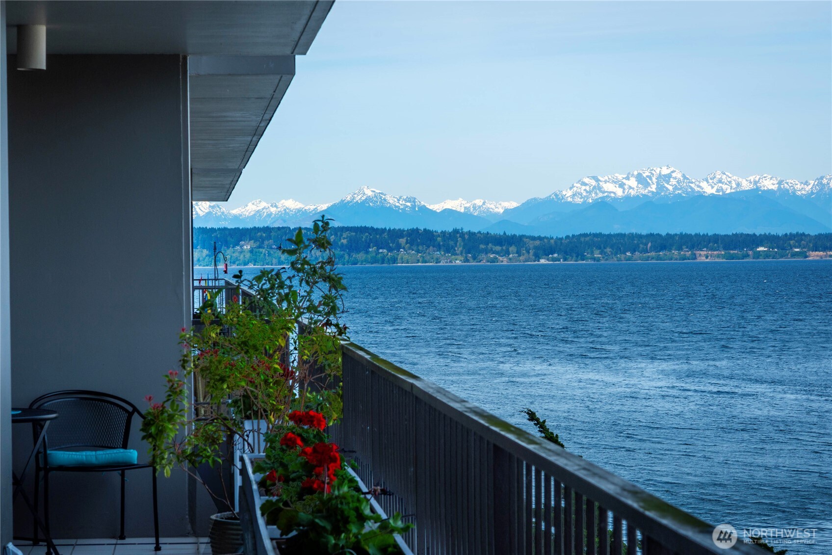 6533 Seaview Avenue NW Unit: A305