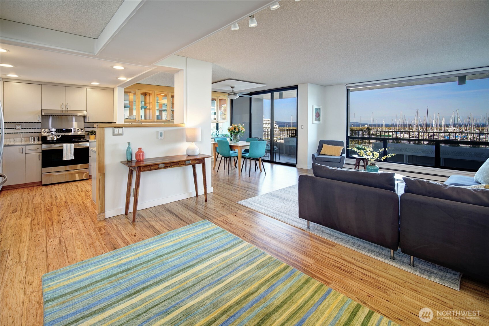 6533 Seaview Avenue NW Unit: A305