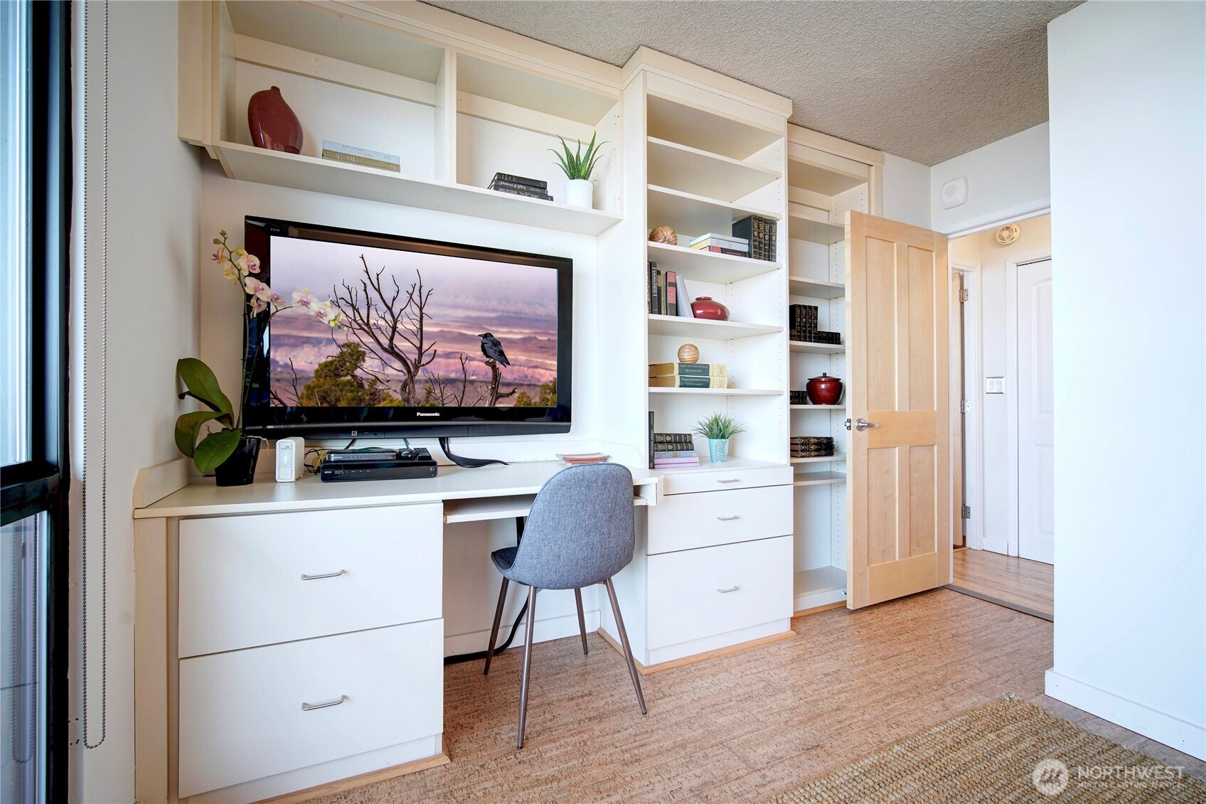 6533 Seaview Avenue NW Unit: A305