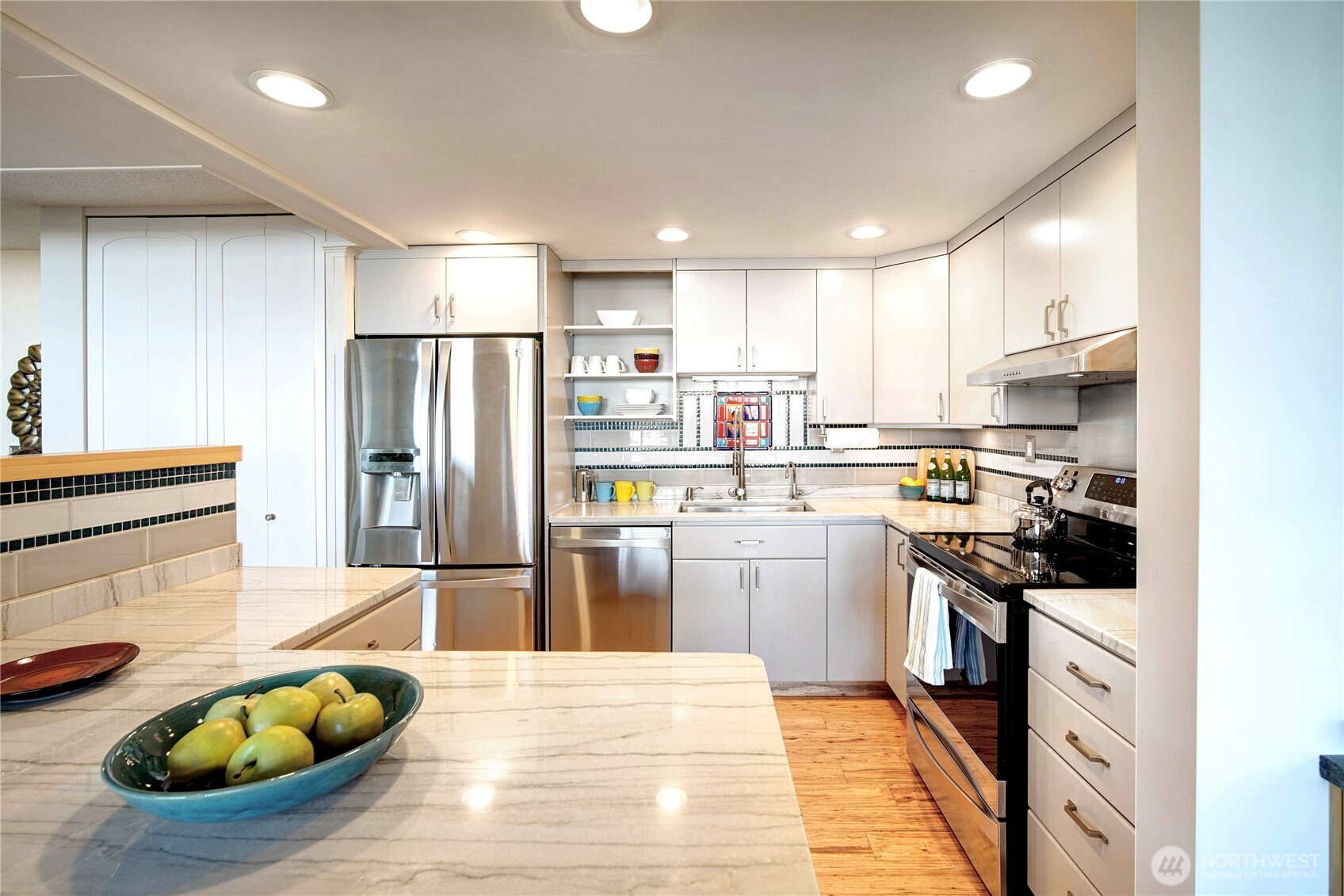 6533 Seaview Avenue NW Unit: A305