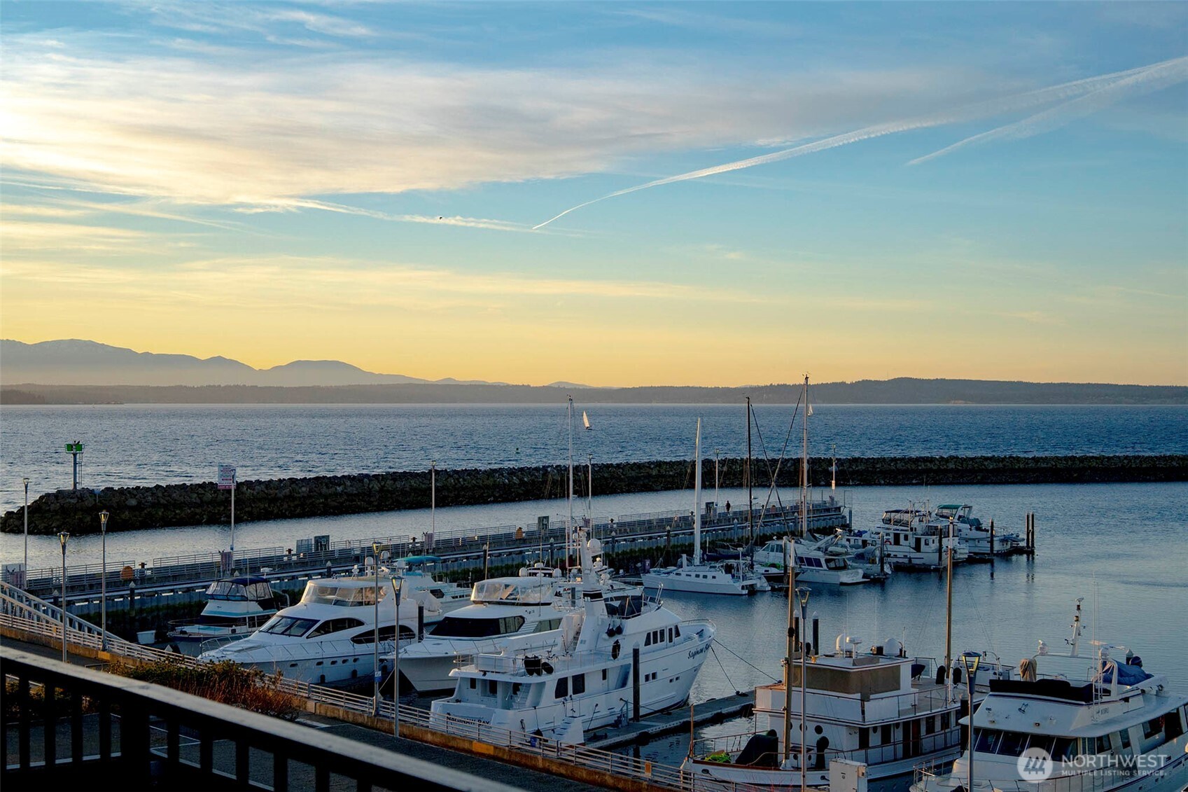 6533 Seaview Avenue NW Unit: A305