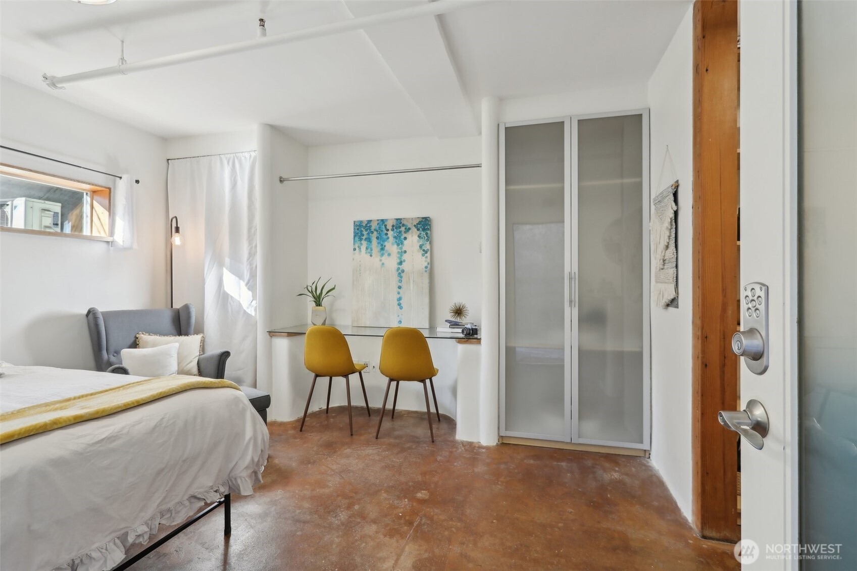 1122 Broadway E Unit: 101