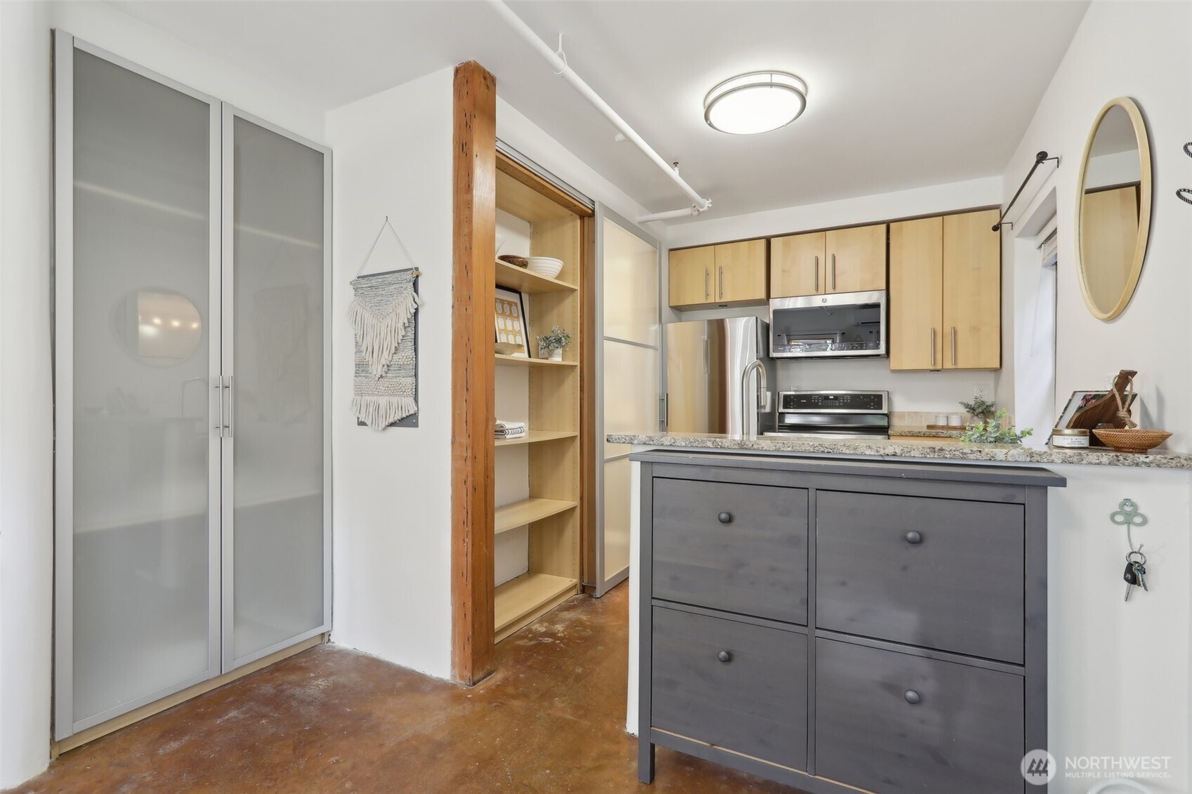 1122 Broadway E Unit: 101