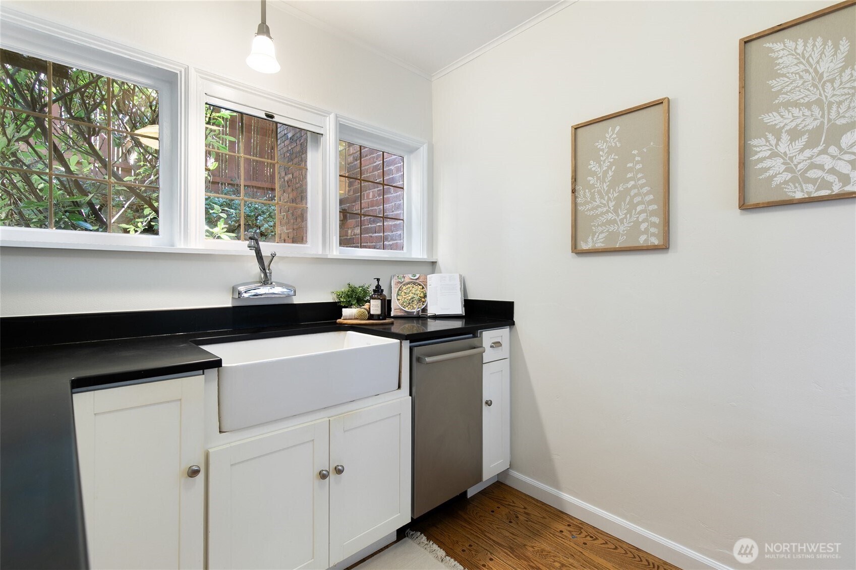 750 Belmont Avenue E Unit: 3