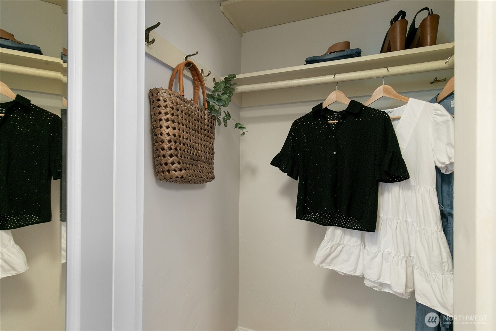 750 Belmont Avenue E Unit: 3