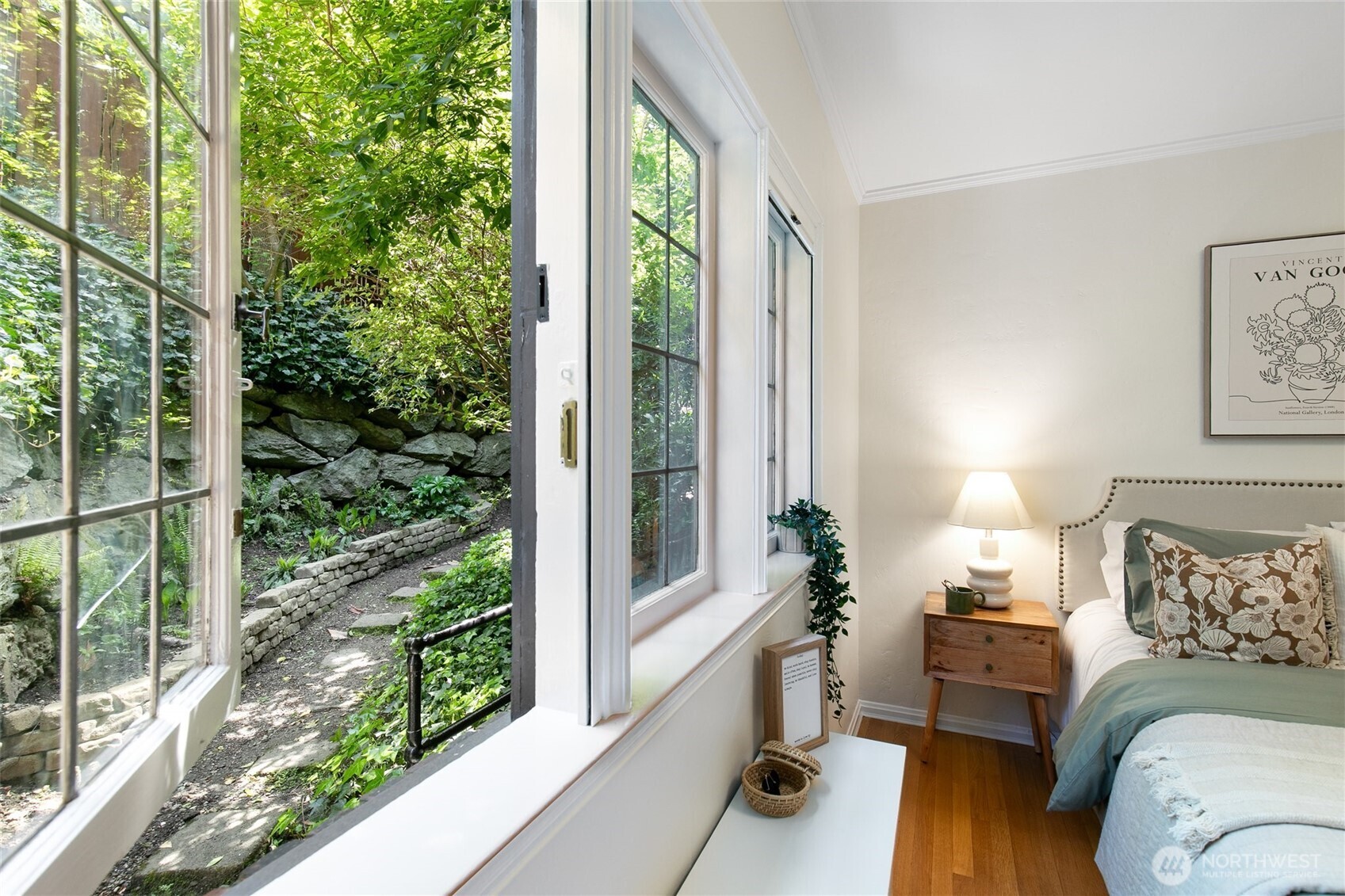 750 Belmont Avenue E Unit: 3