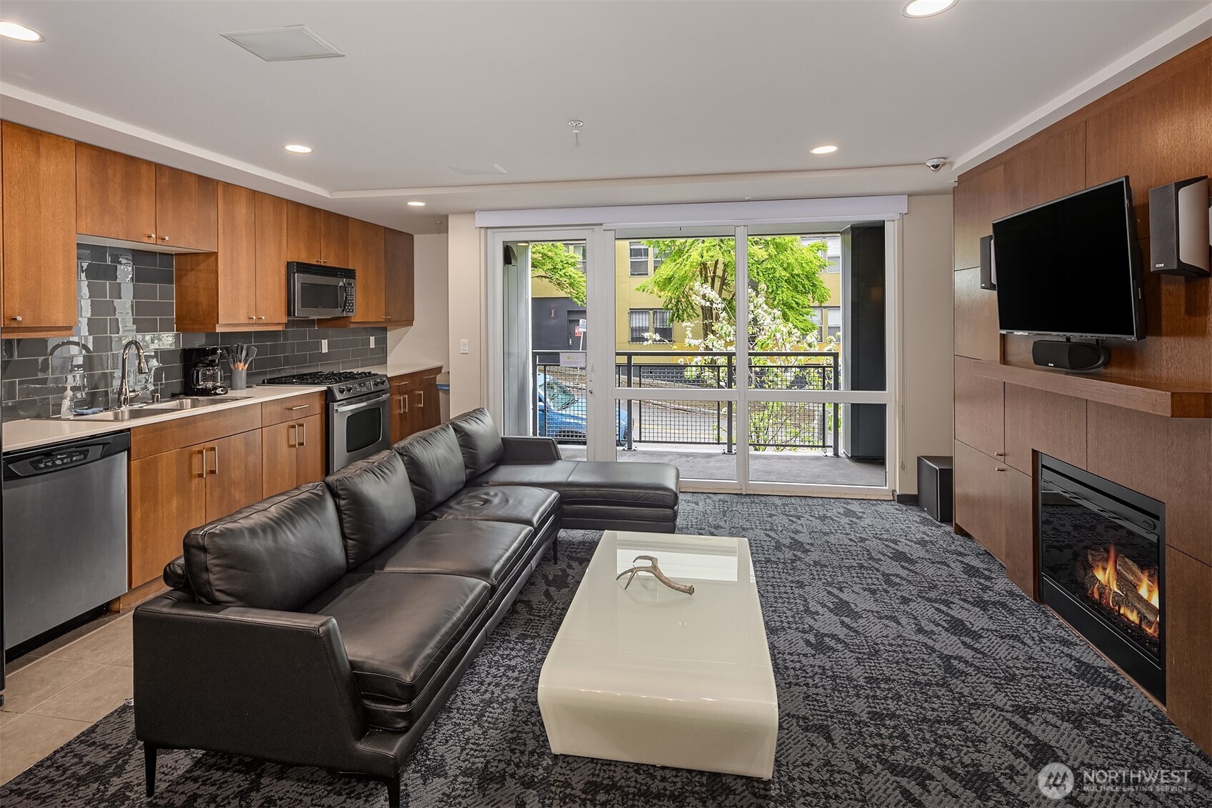76 Cedar Street Unit: 1203
