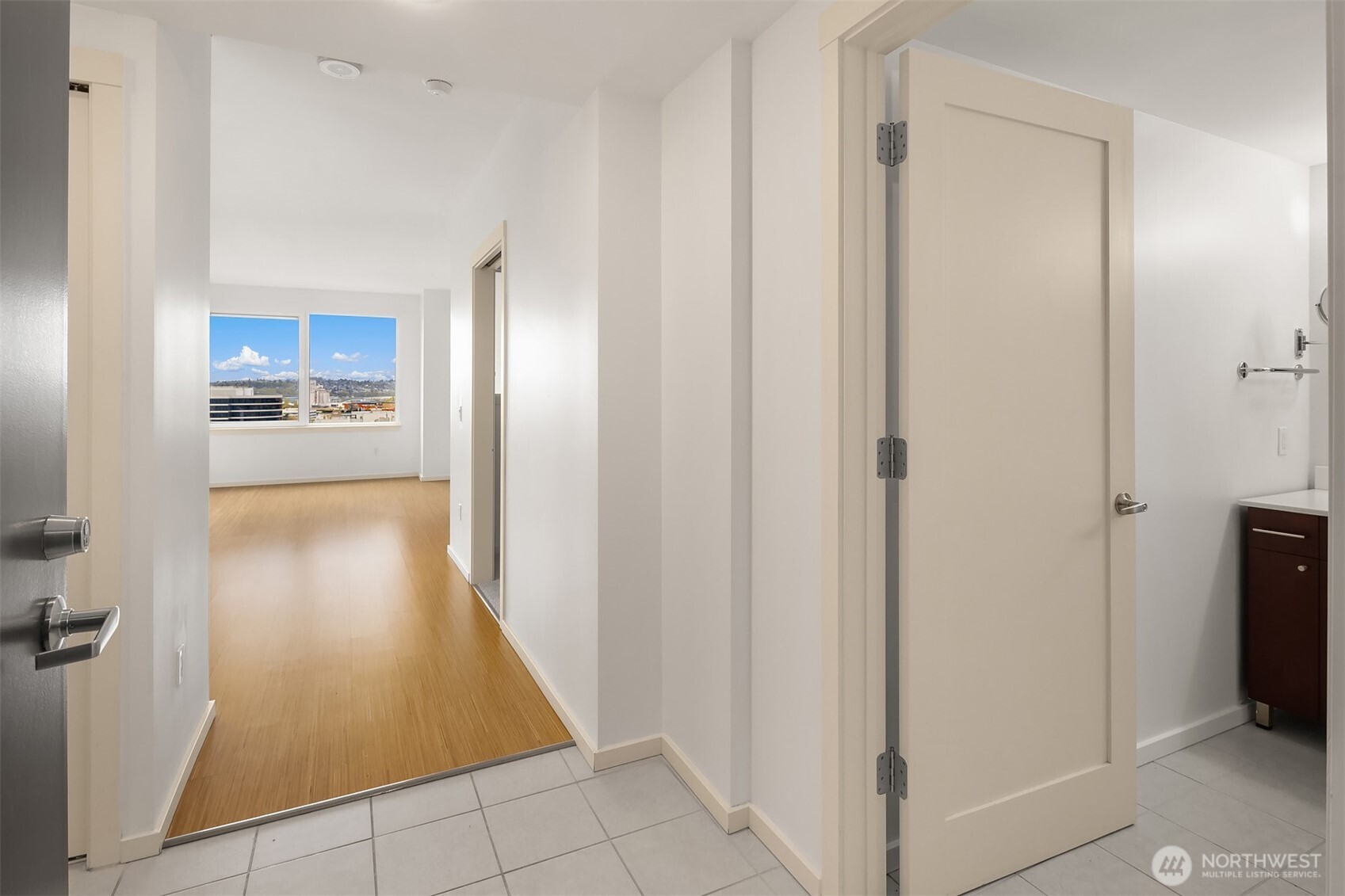76 Cedar Street Unit: 1203