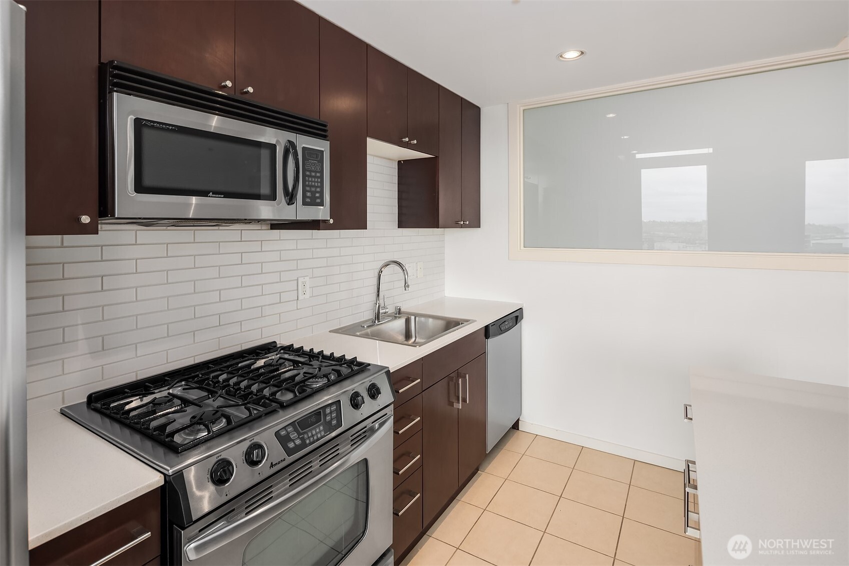 76 Cedar Street Unit: 1203
