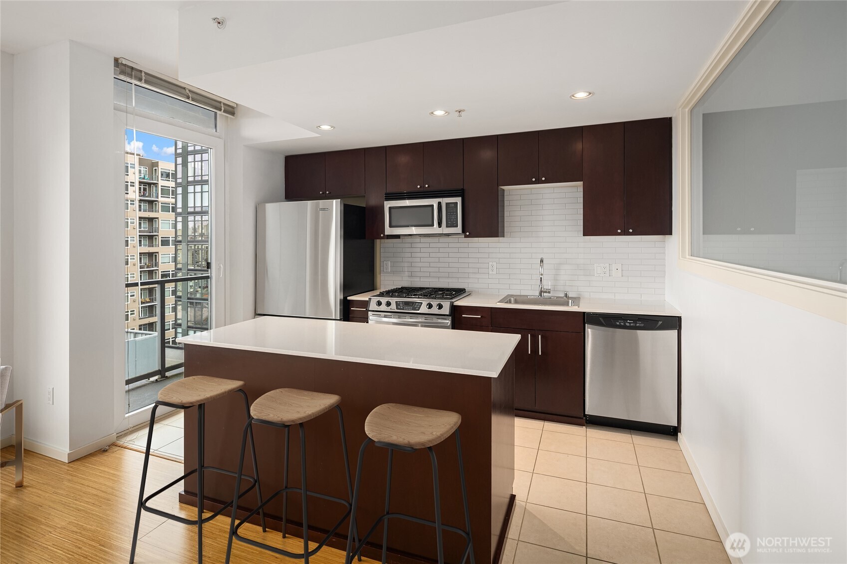 76 Cedar Street Unit: 1203