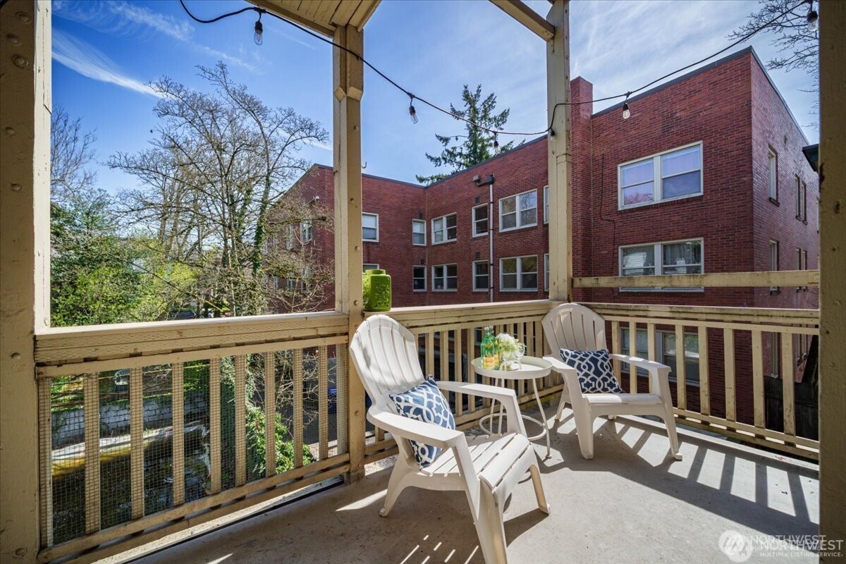 626 13th Avenue E Unit: Q