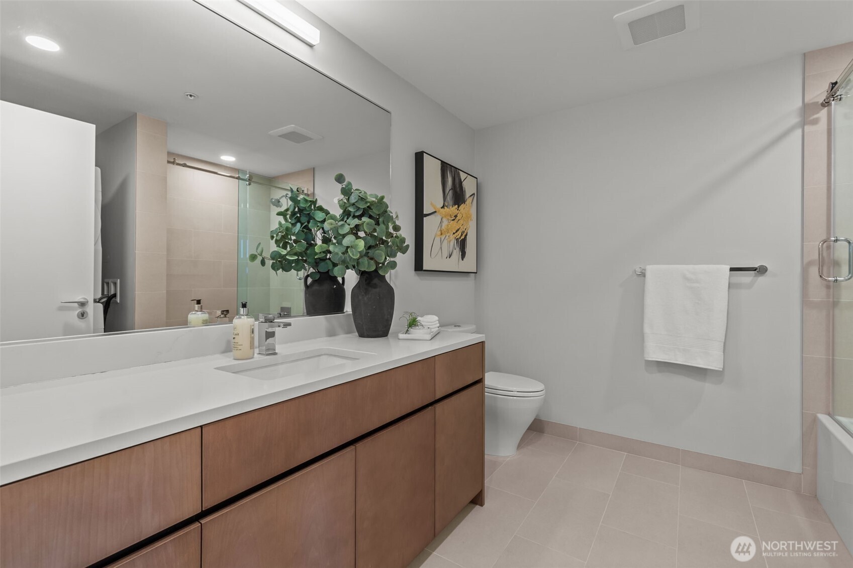 121 Stewart Street Unit: 2807