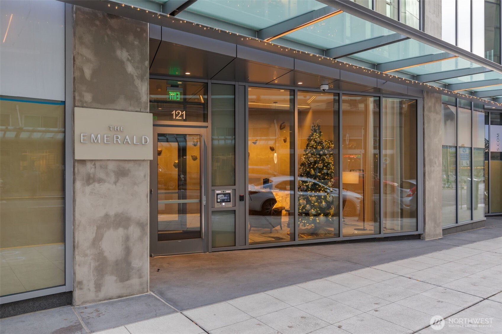 121 Stewart Street Unit: 2807