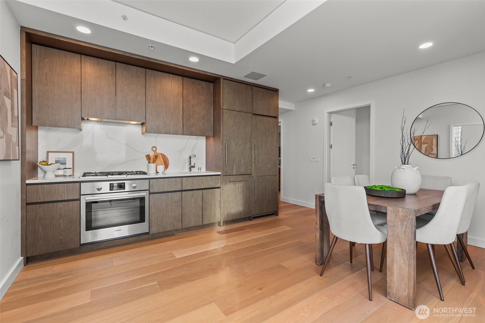 121 Stewart Street Unit: 2807