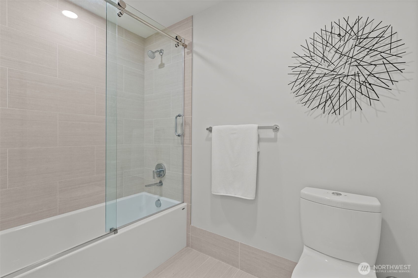 121 Stewart Street Unit: 2807