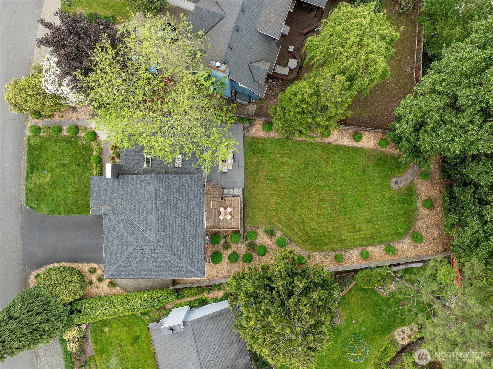 9122 Matthews Avenue NE